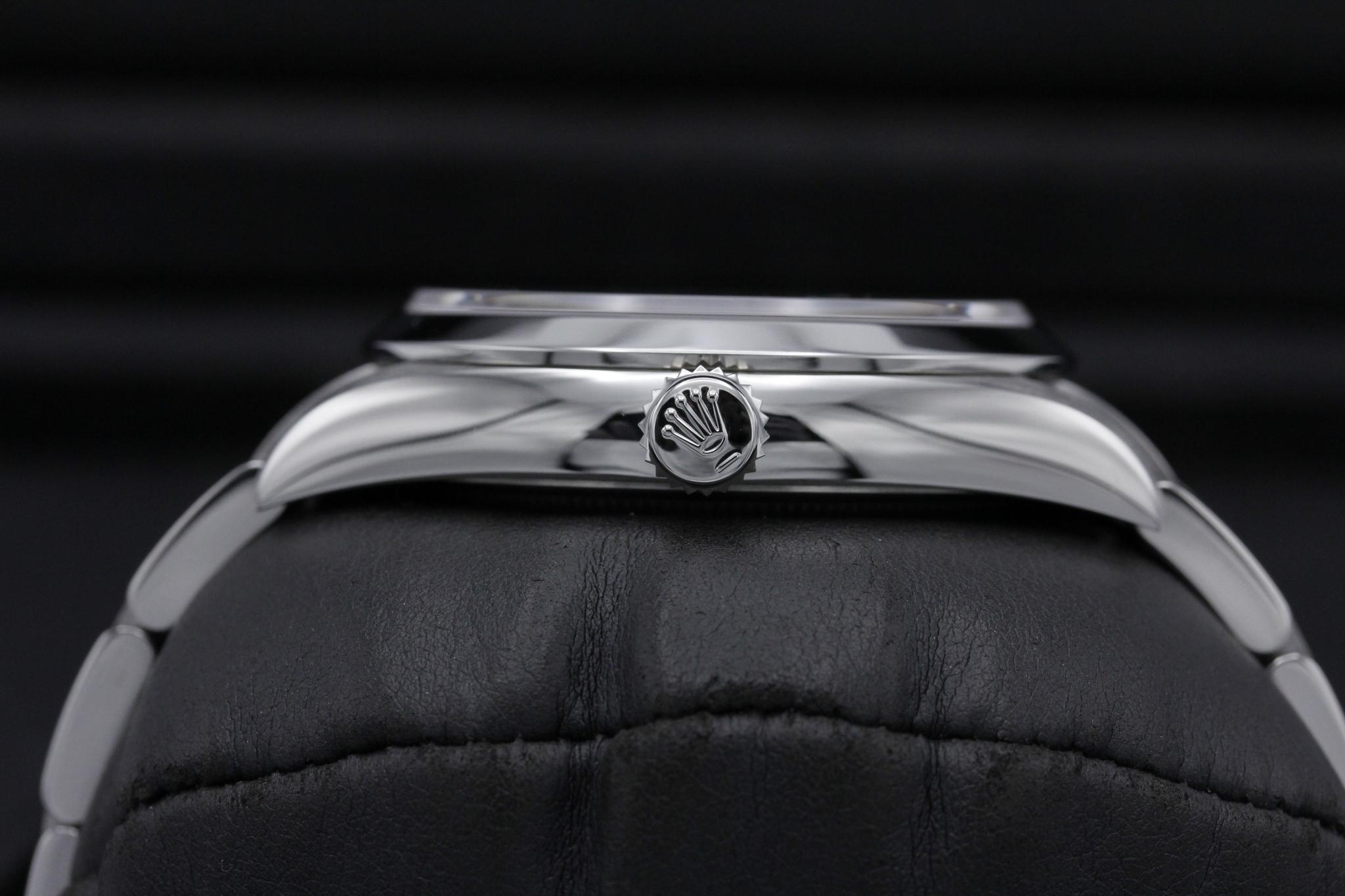 Watch Image 3