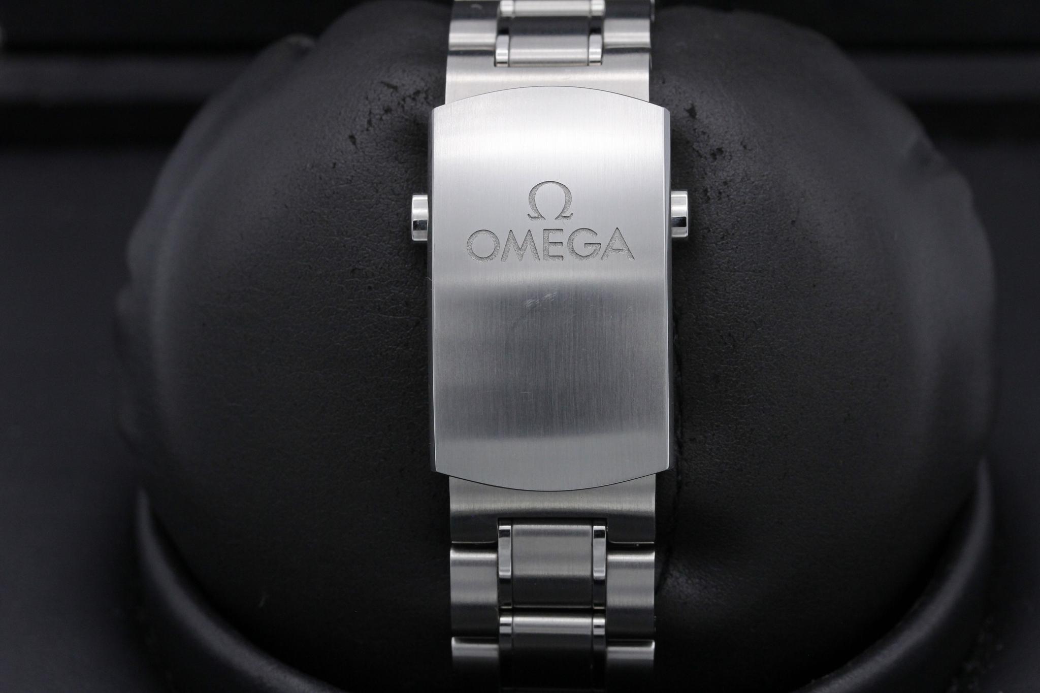 Watch Image 8
