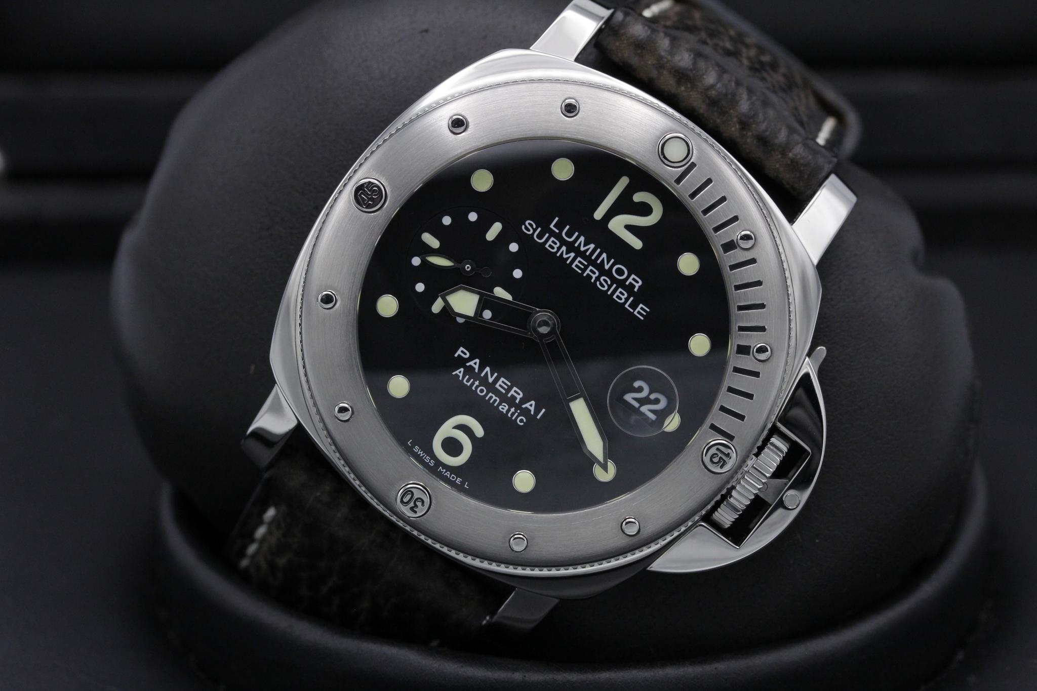 Watch Image 10