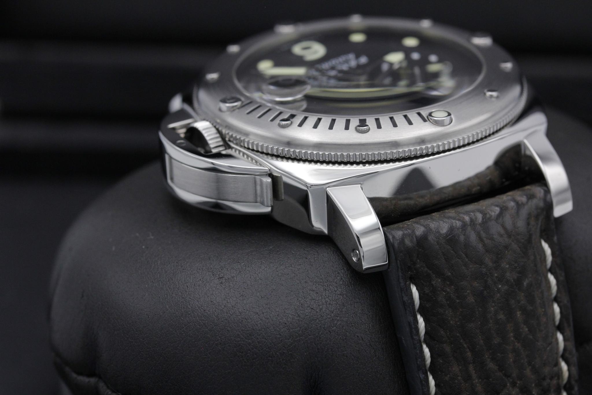 Watch Image 4