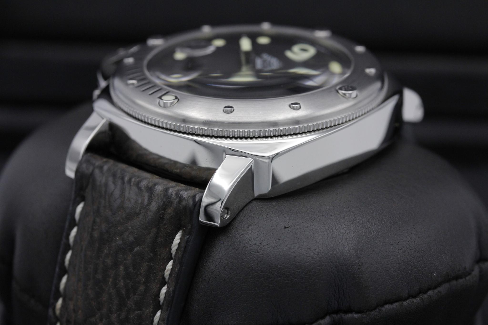 Watch Image 5