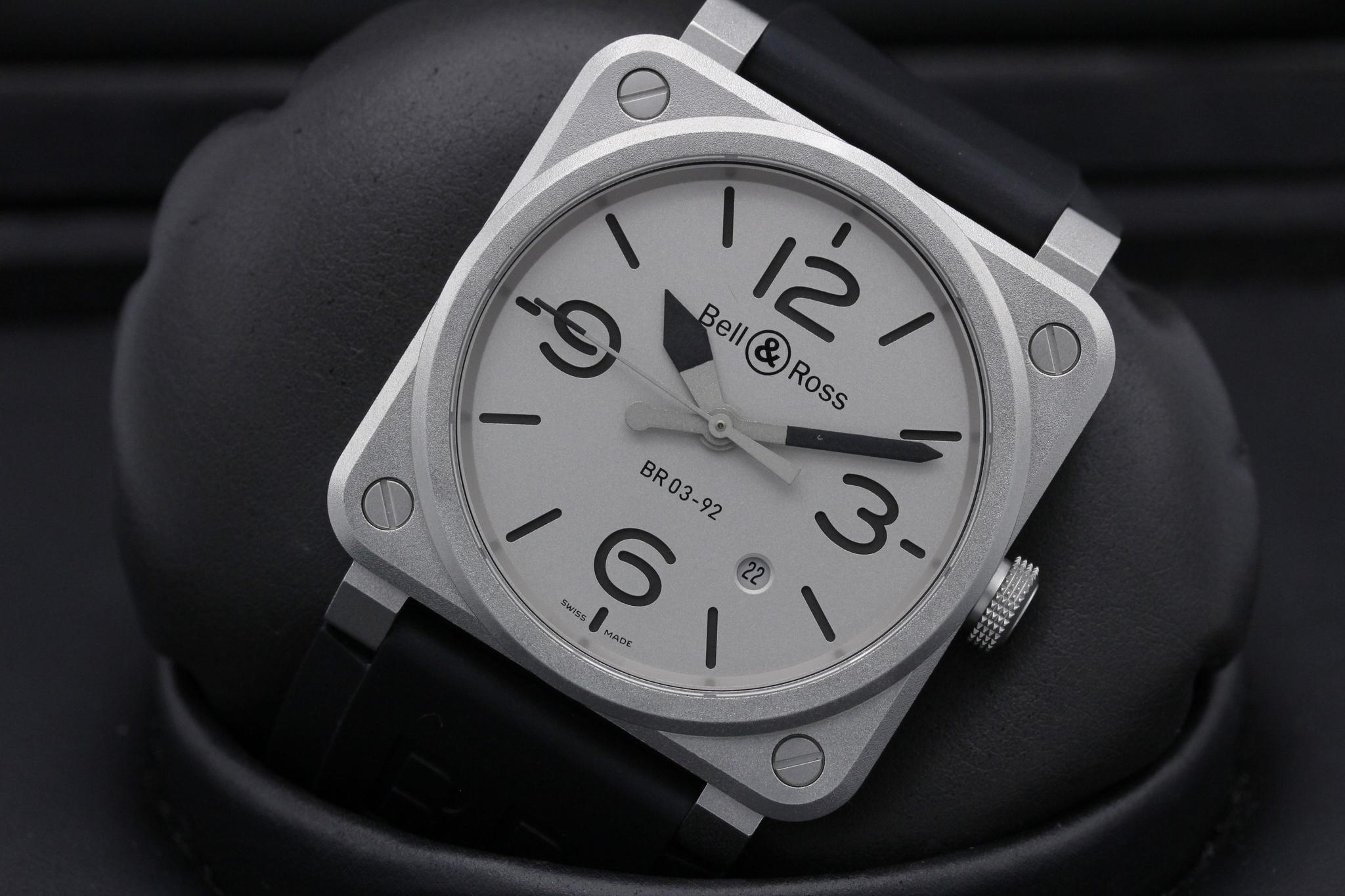 Watch Image 10