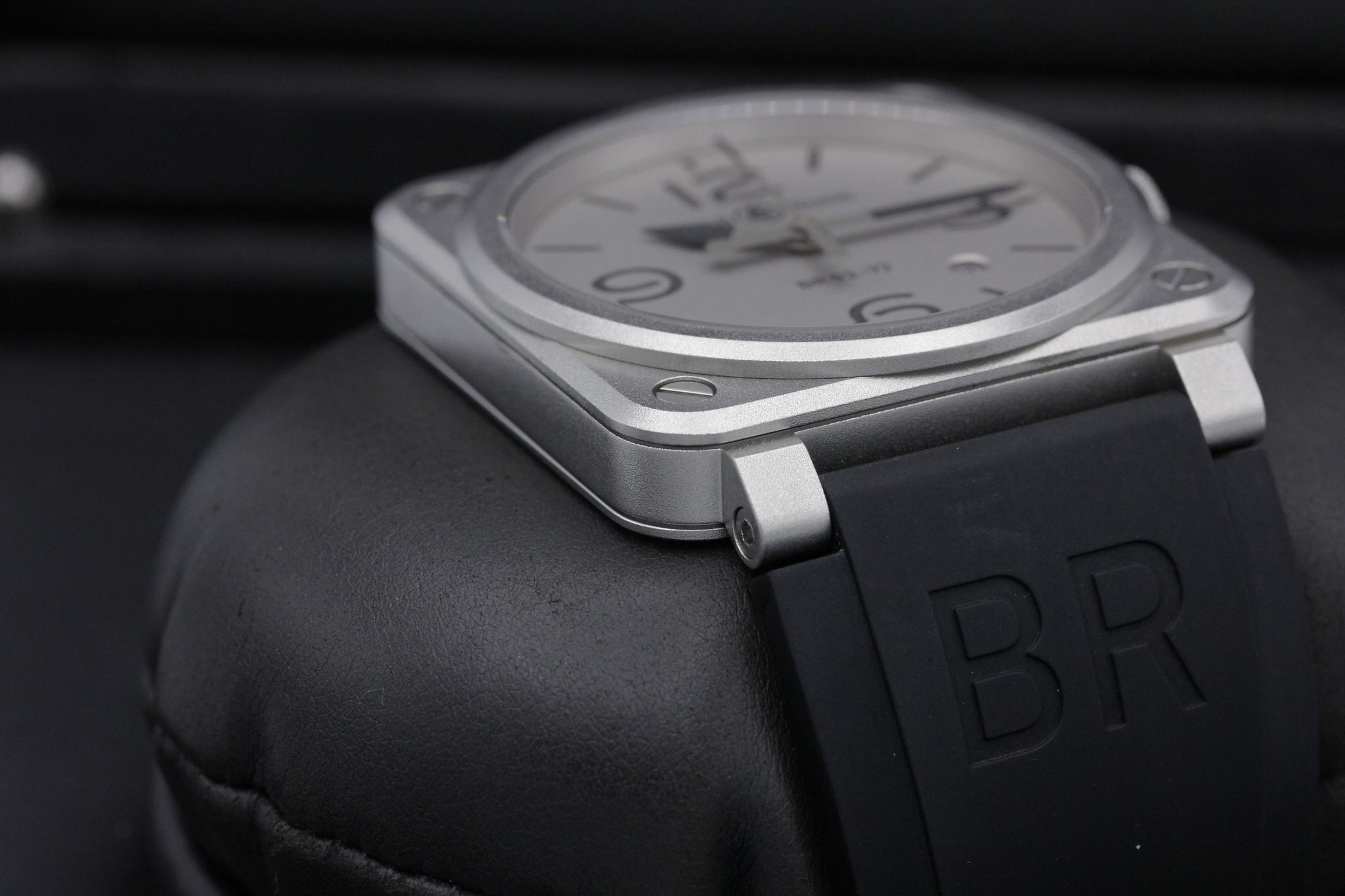 Watch Image 6