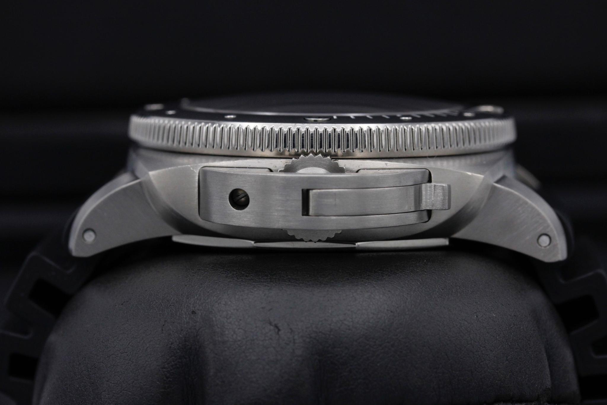 Watch Image 3