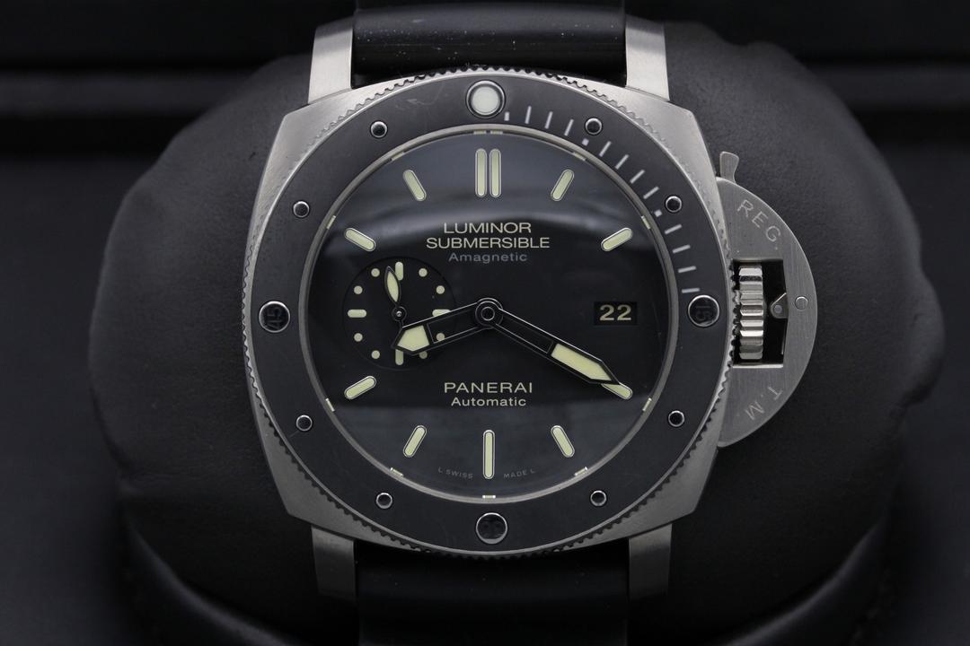 Panerai Submersible "Amagnetic" PAM 389