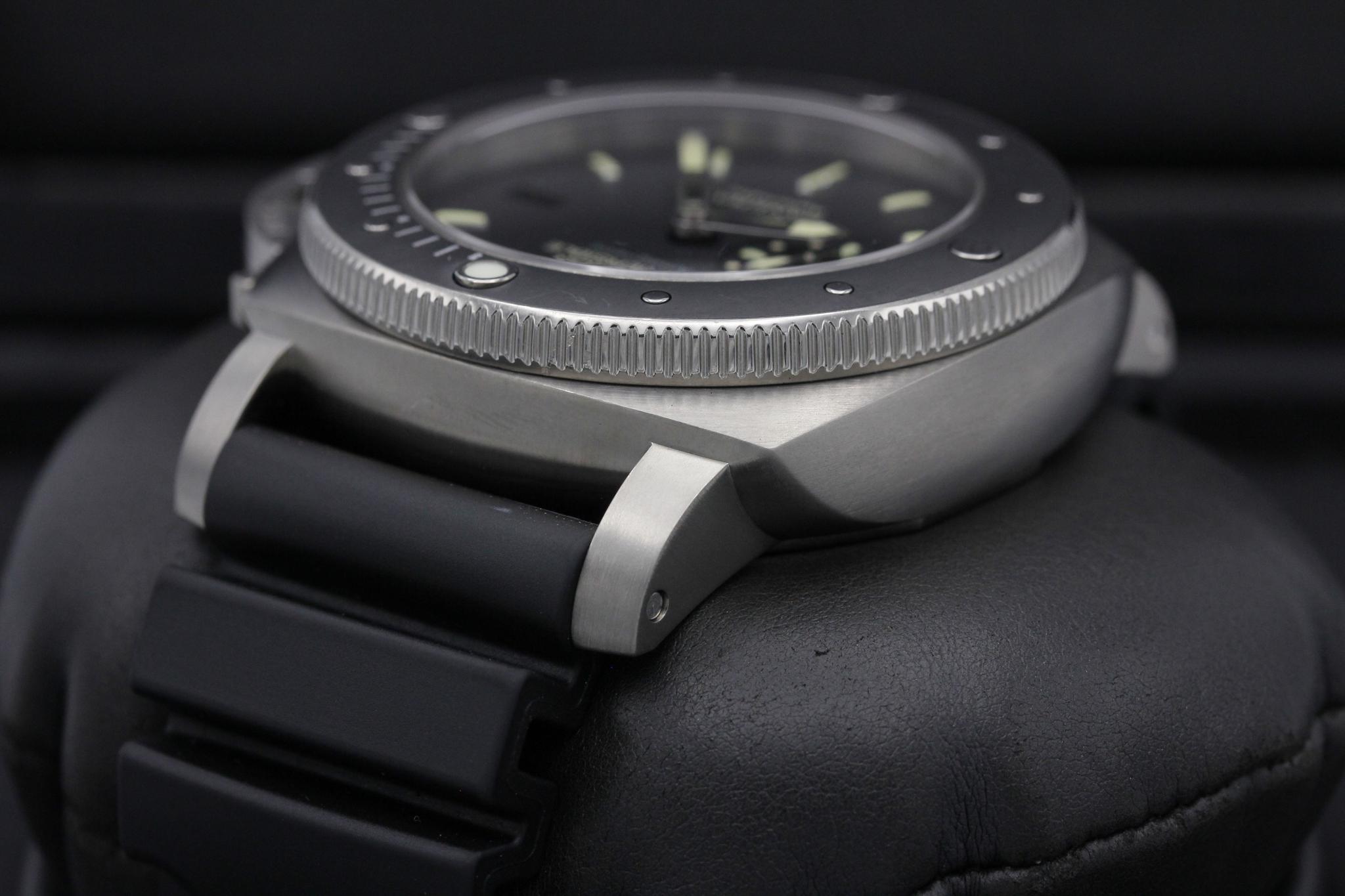 Watch Image 5