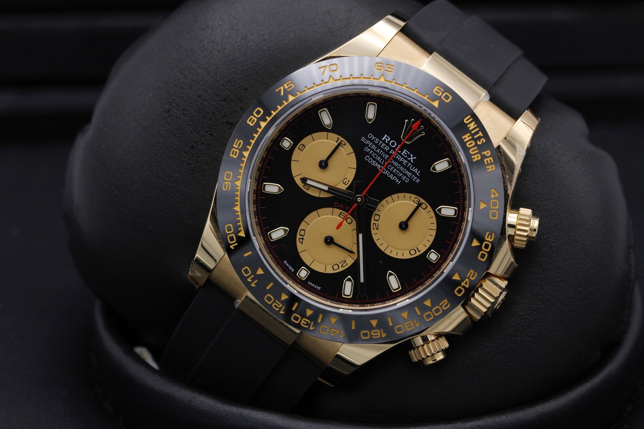 Watch Image 10