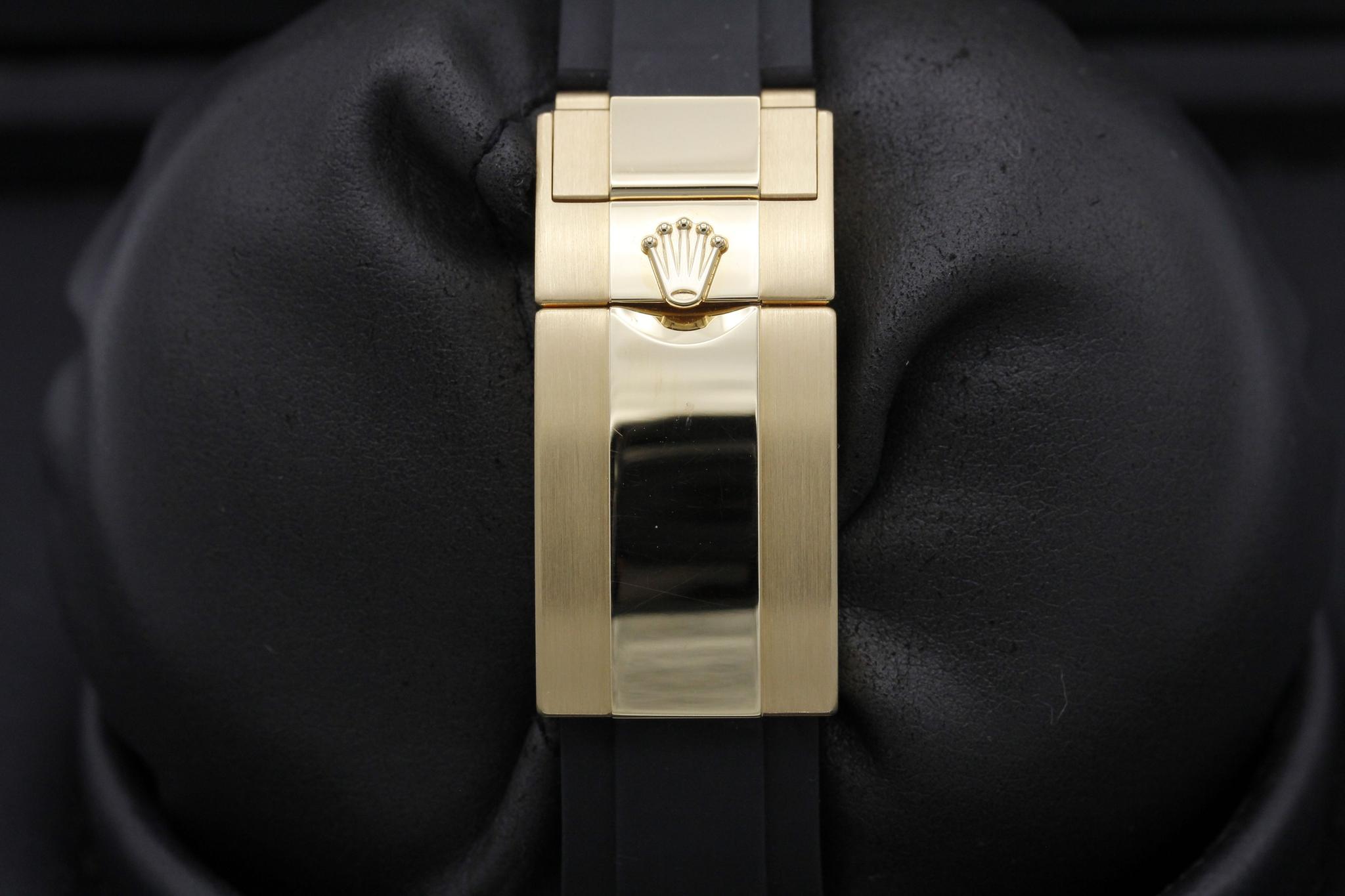 Watch Image 8