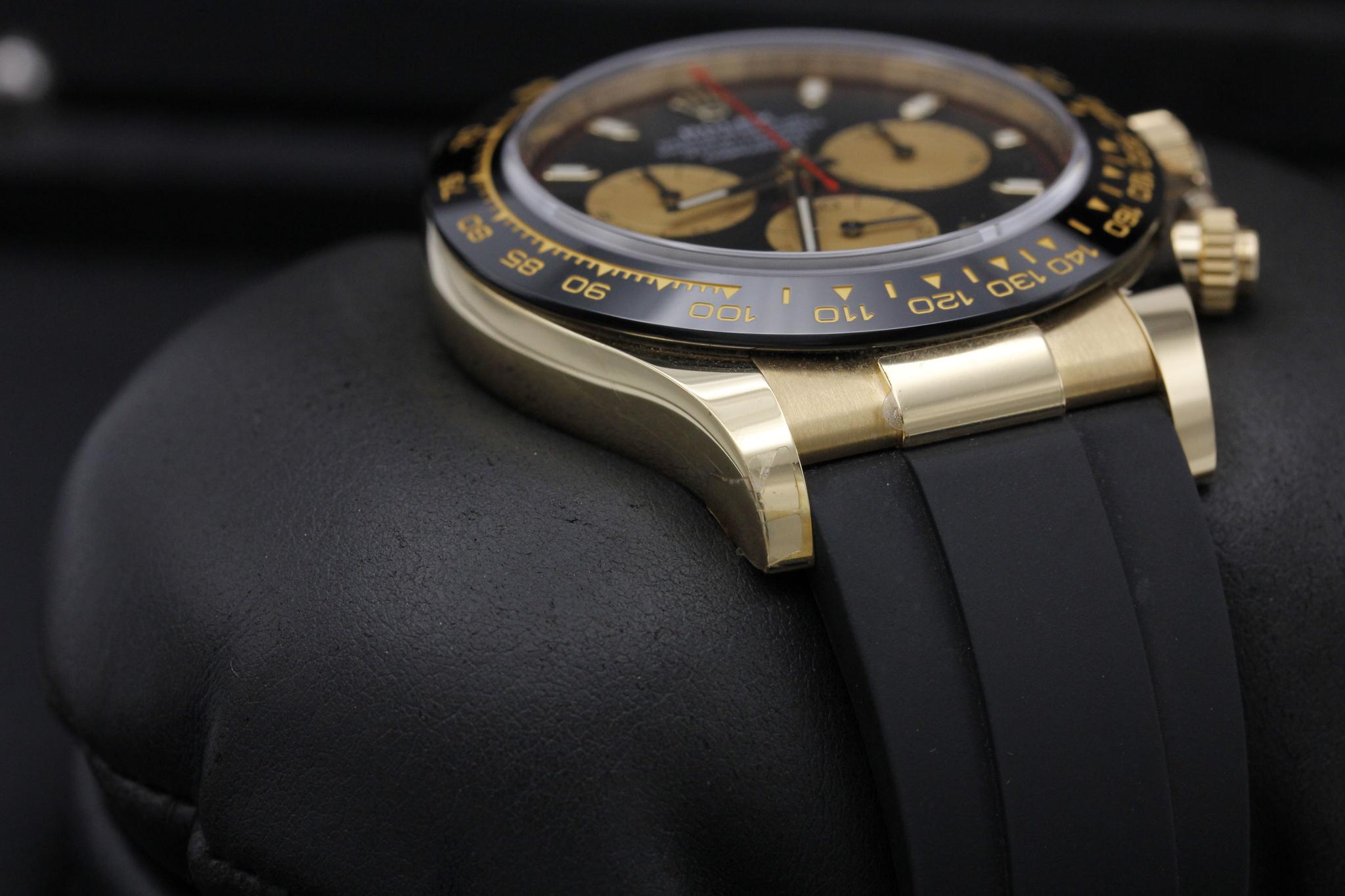 Watch Image 6