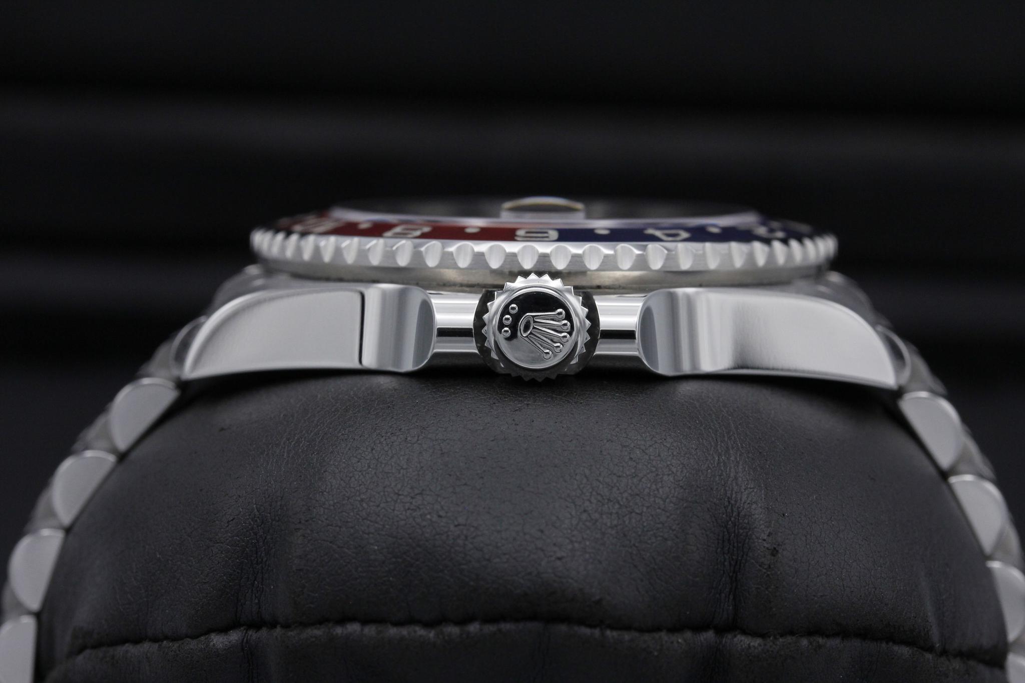 Watch Image 3