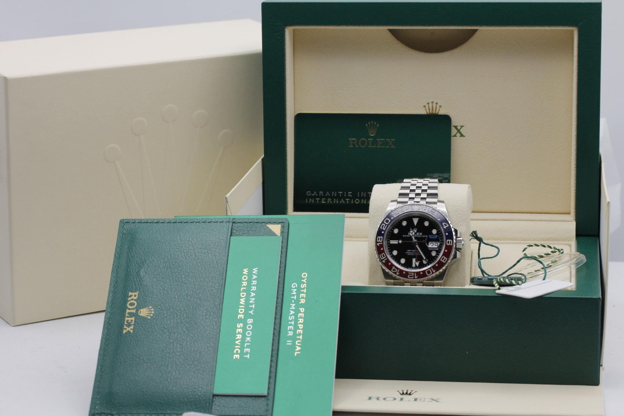 Watch Image 11