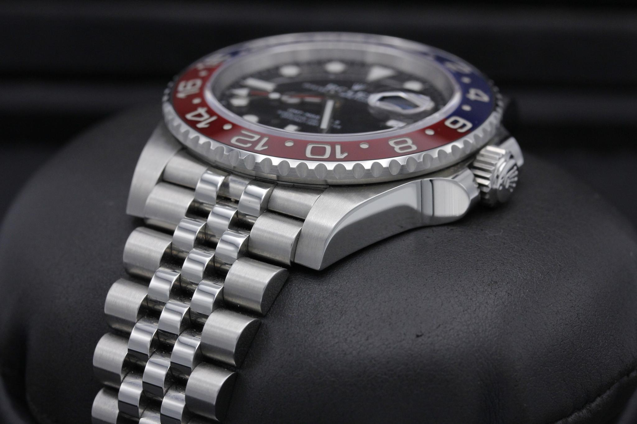Watch Image 2