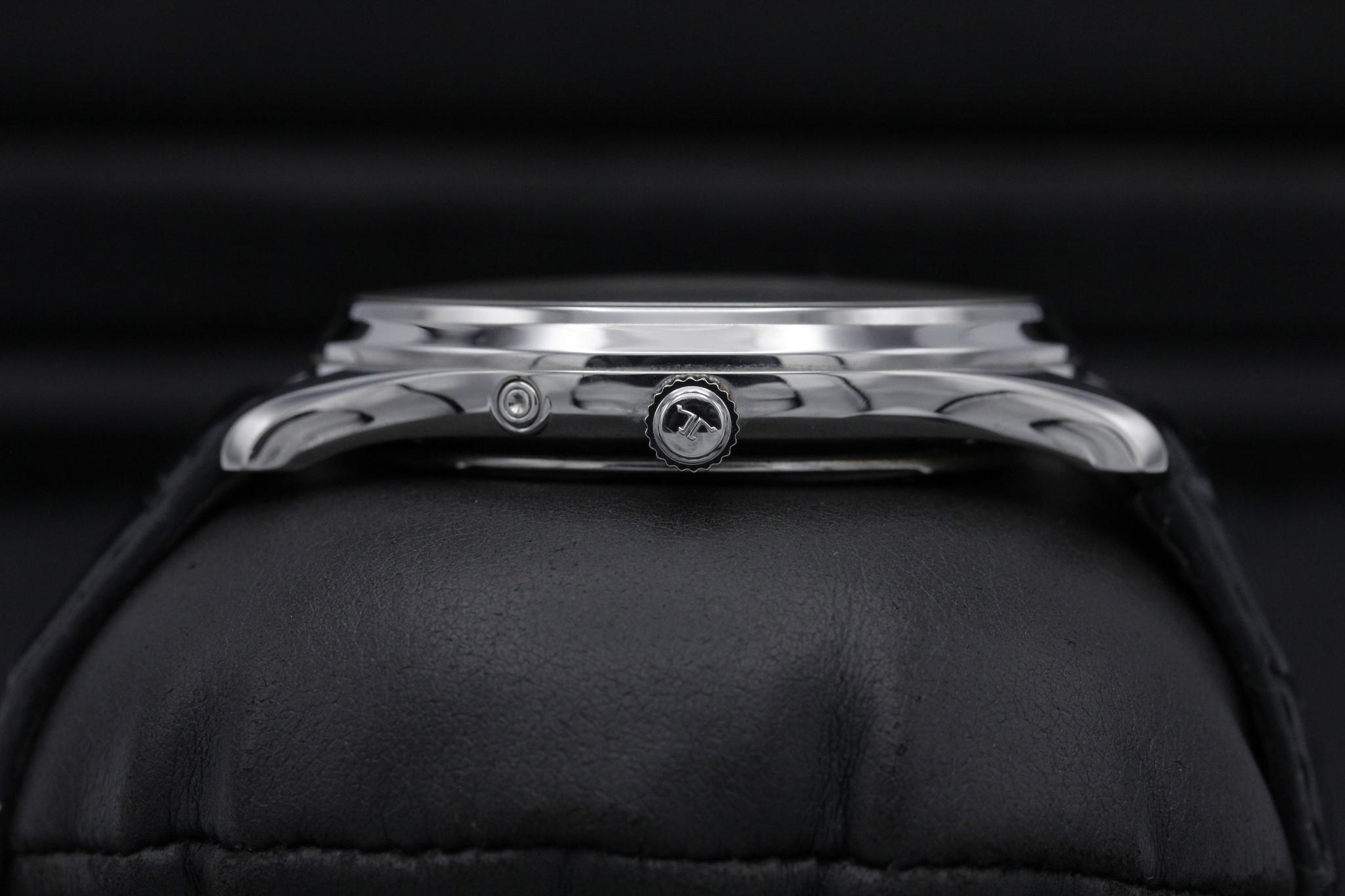 Watch Image 3