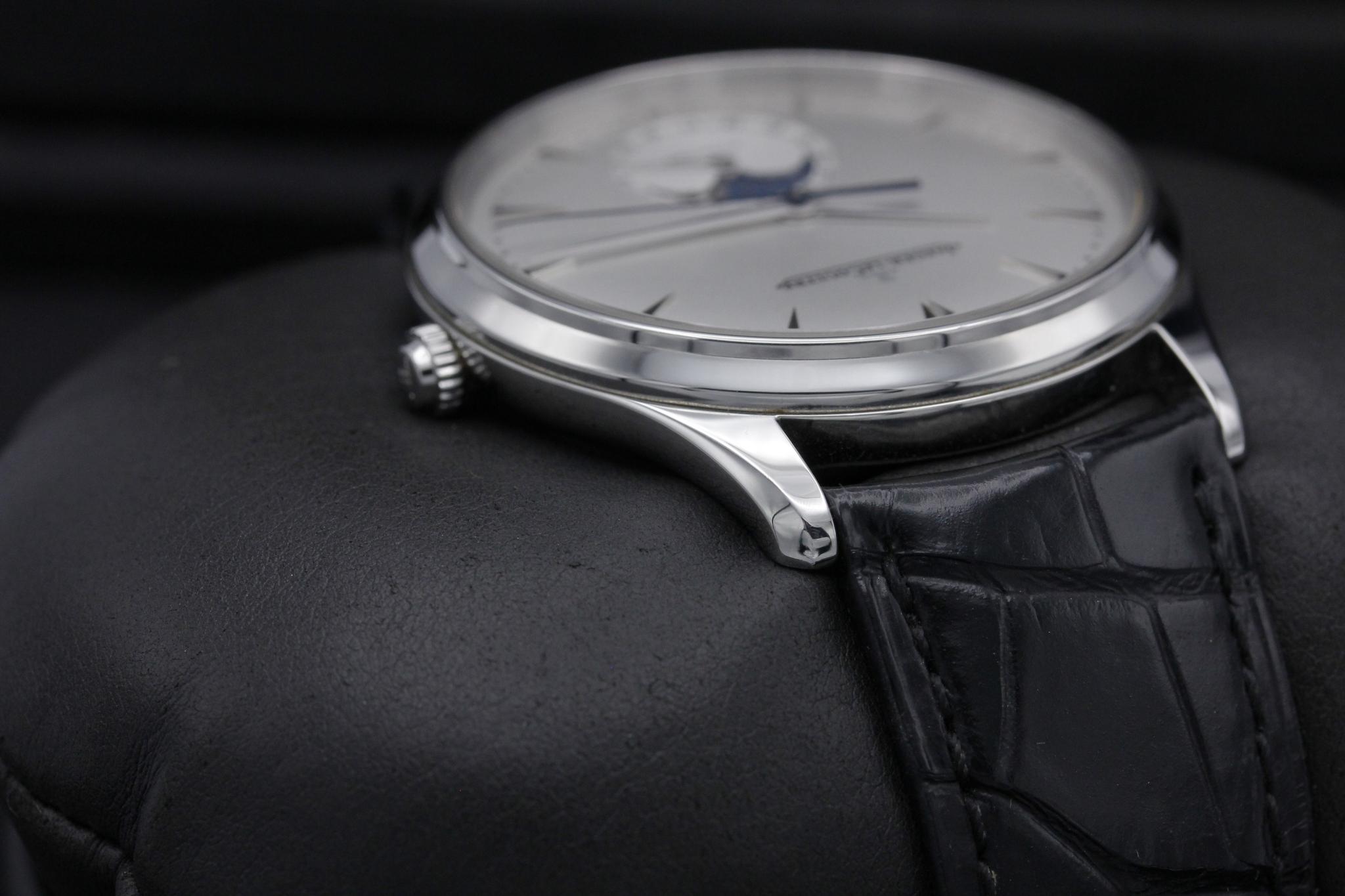 Watch Image 4