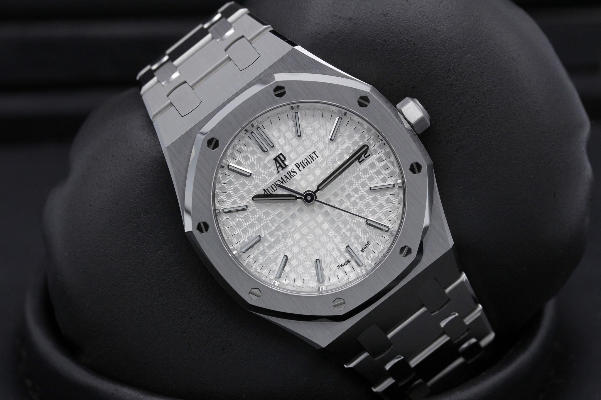 Watch Image 9