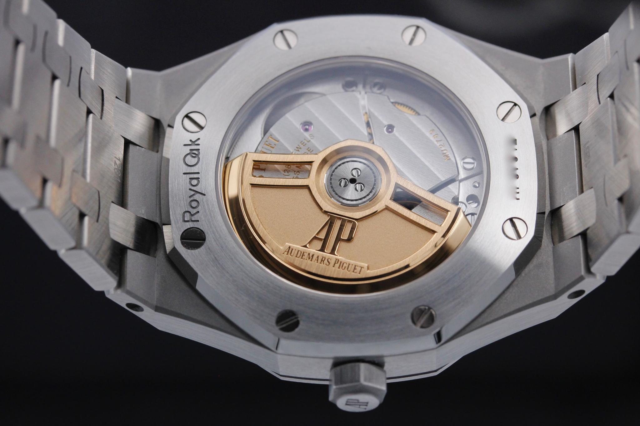 Watch Image 7