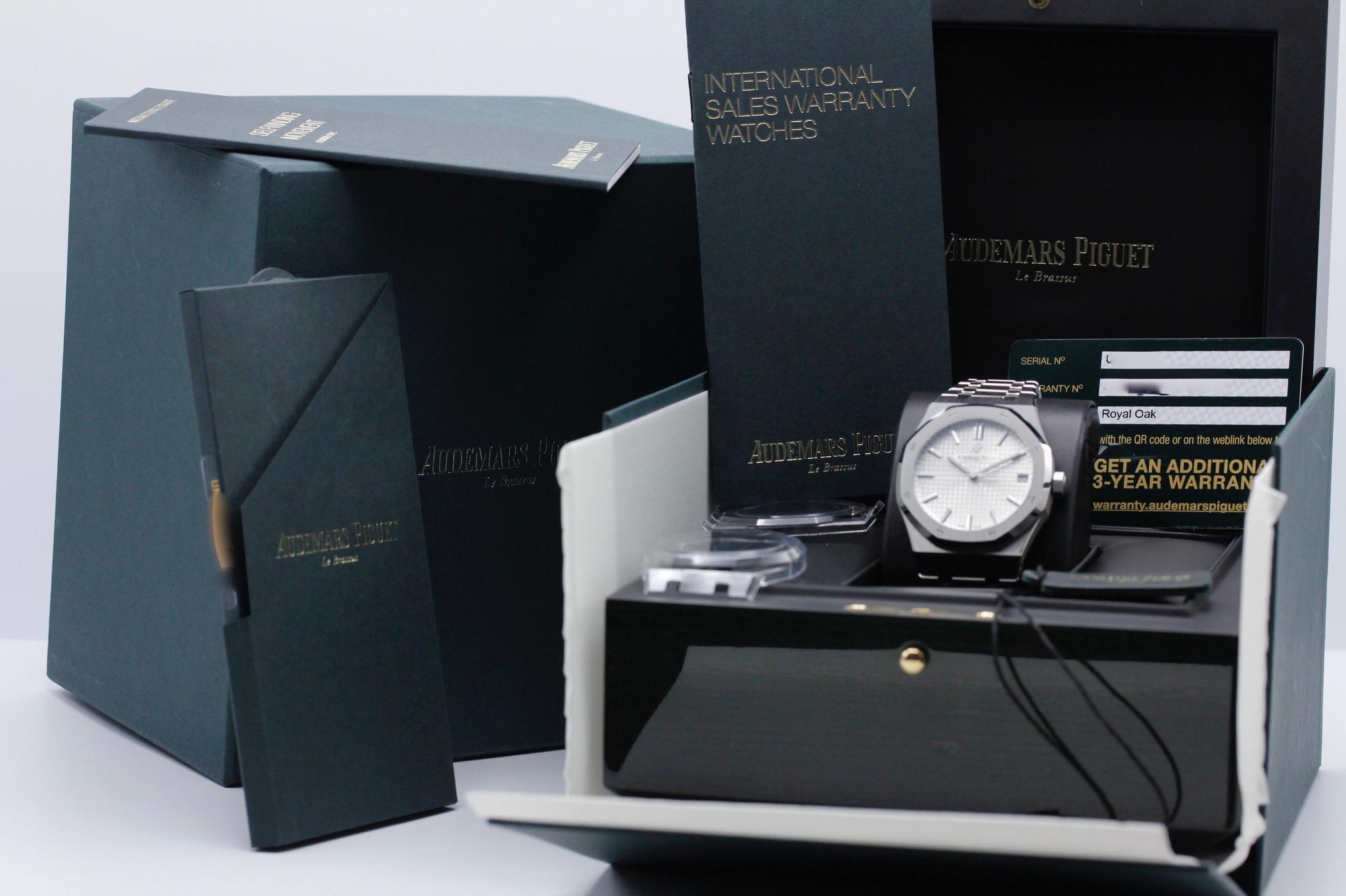 Watch Image 11