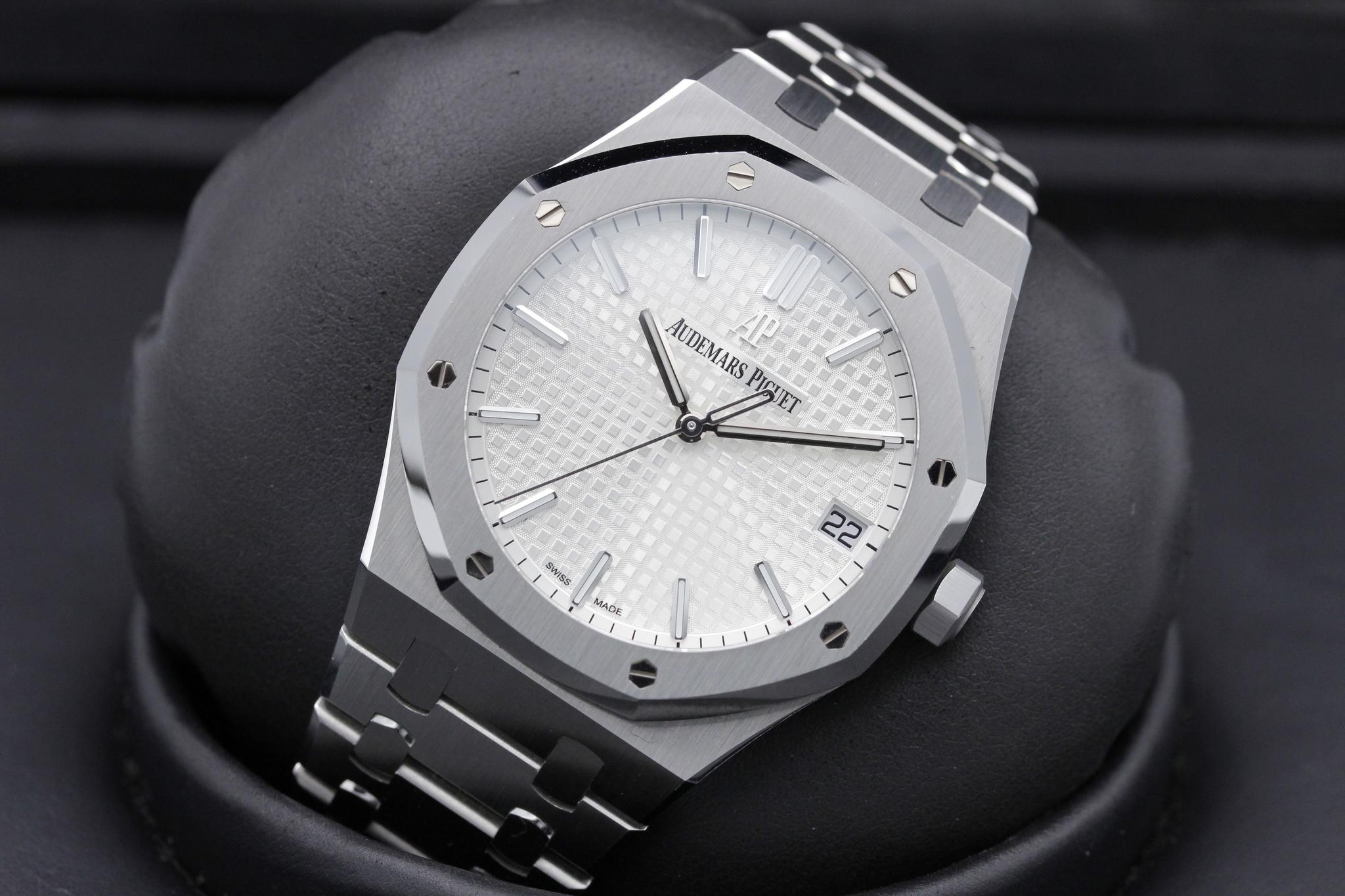 Watch Image 9