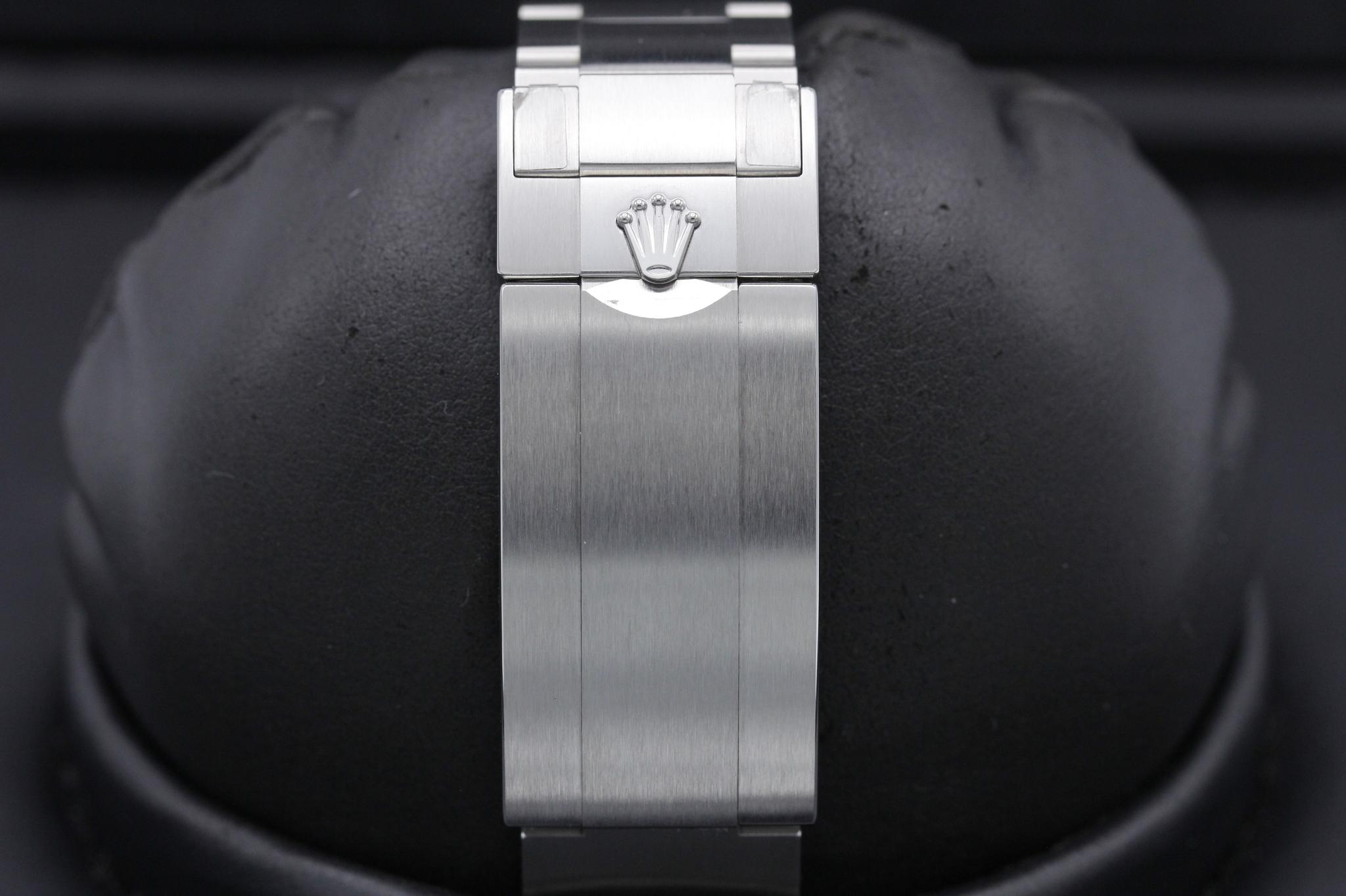 Watch Image 8