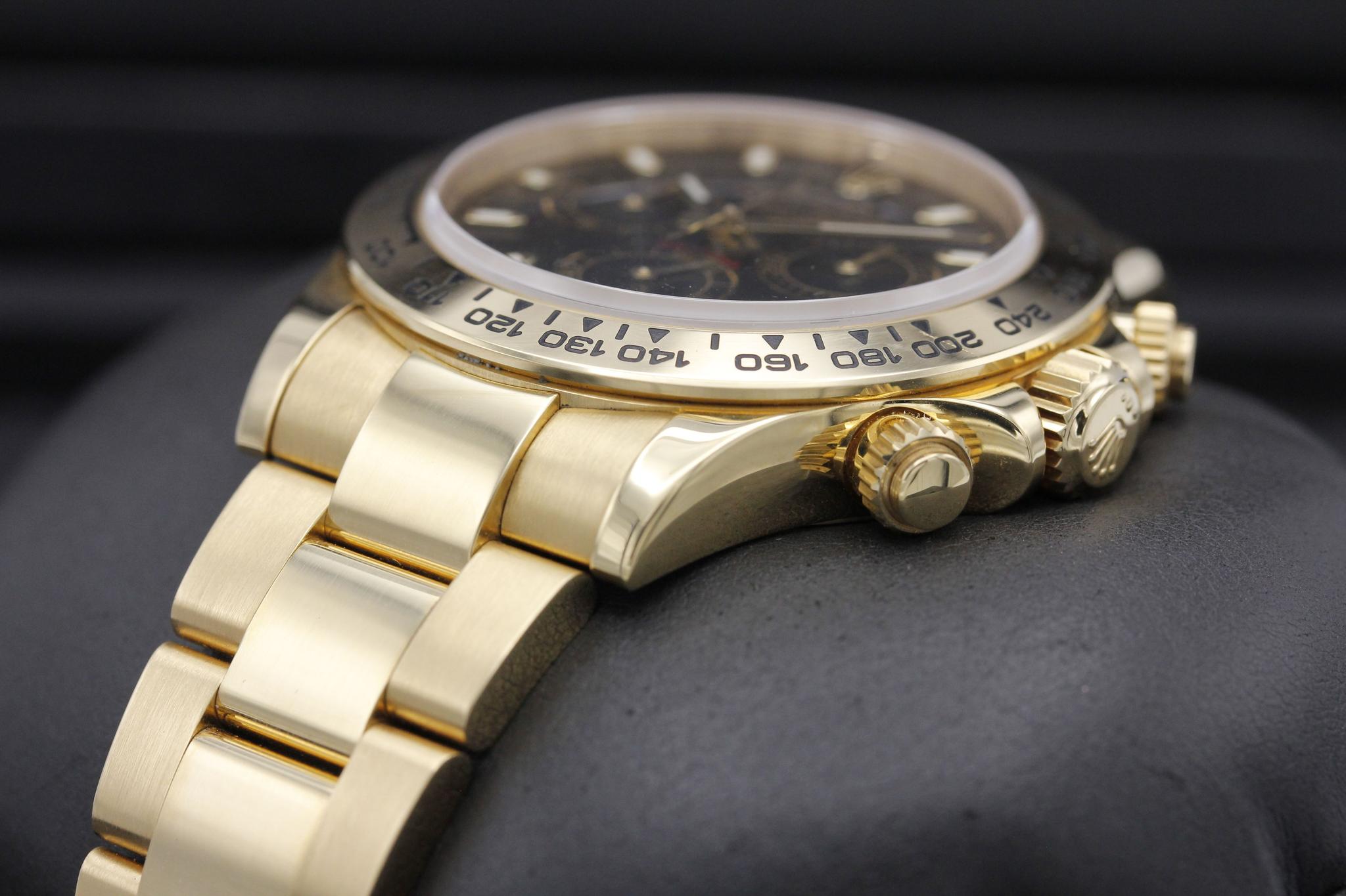 Watch Image 2
