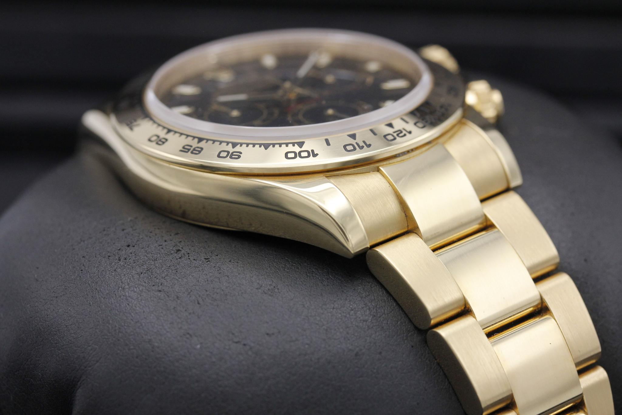 Watch Image 6
