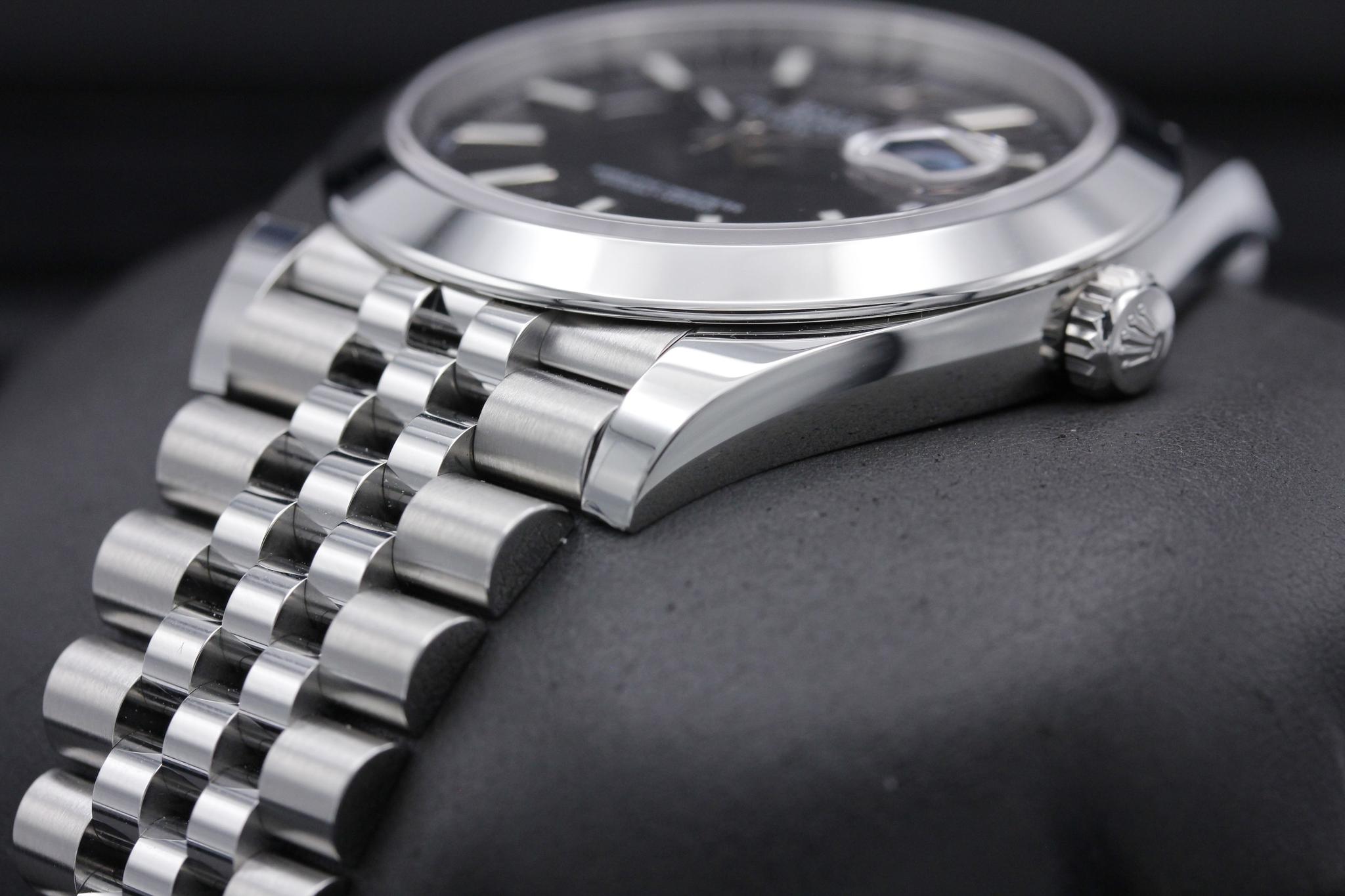 Watch Image 2