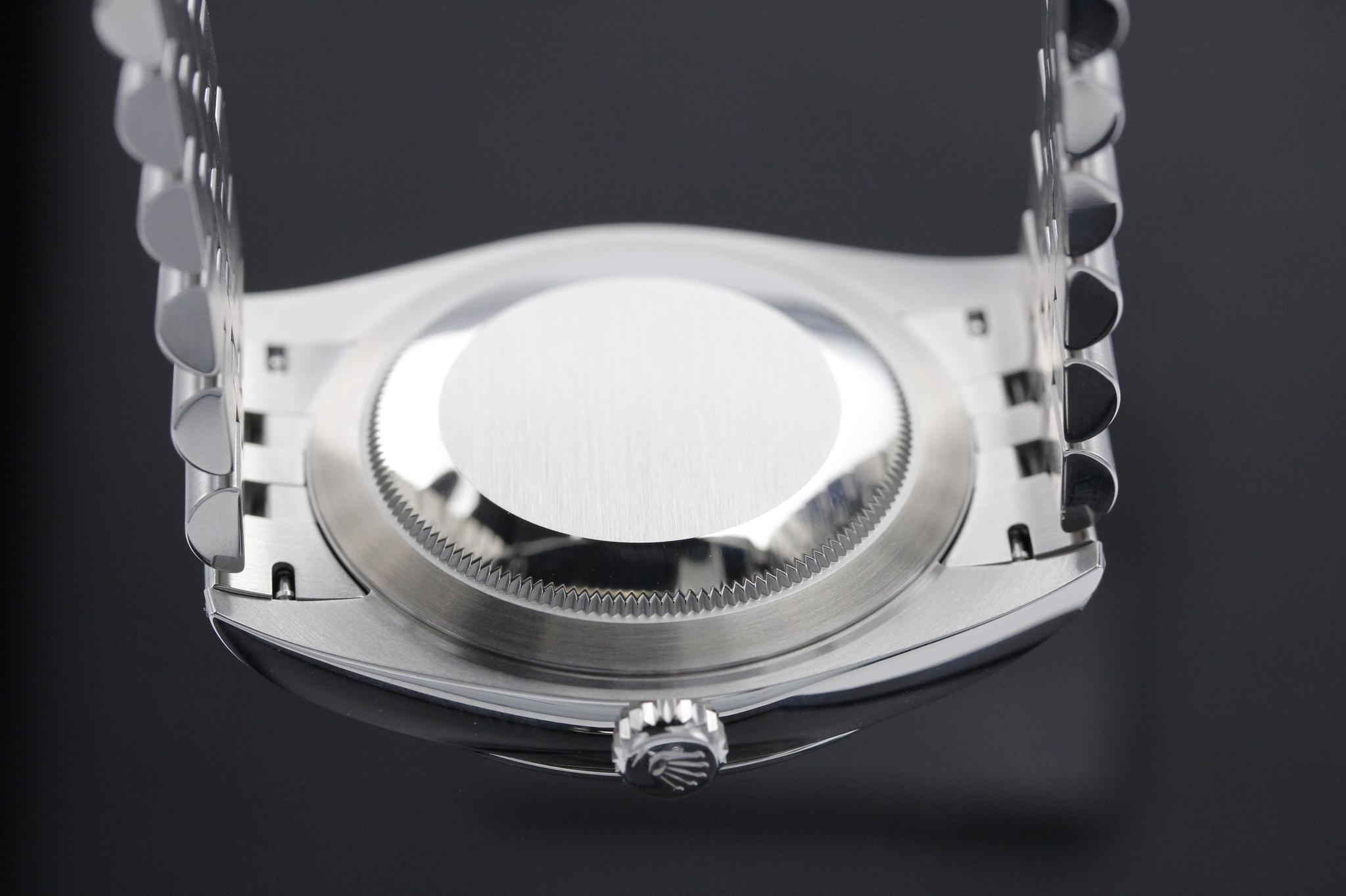 Watch Image 7