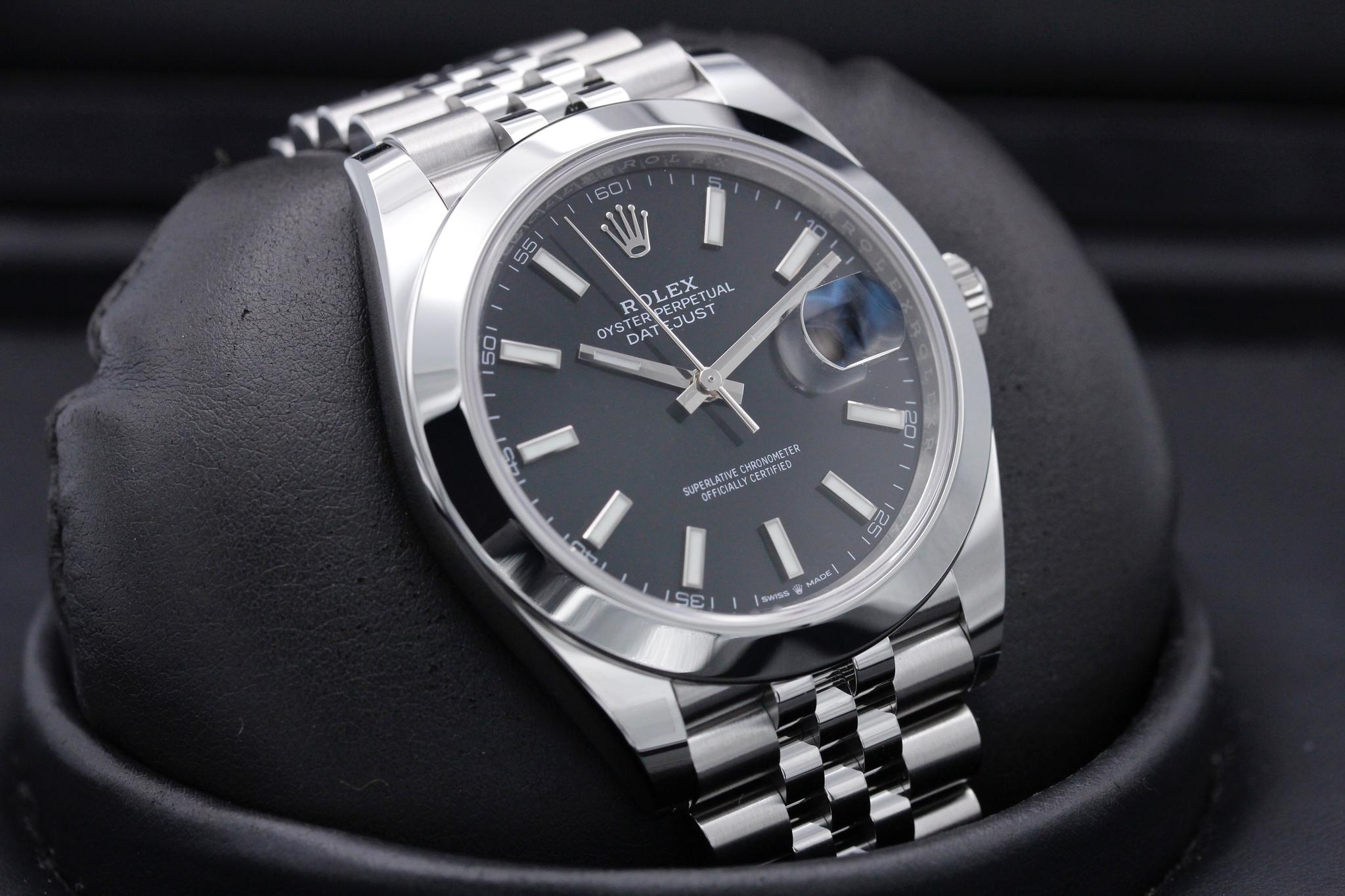 Watch Image 10