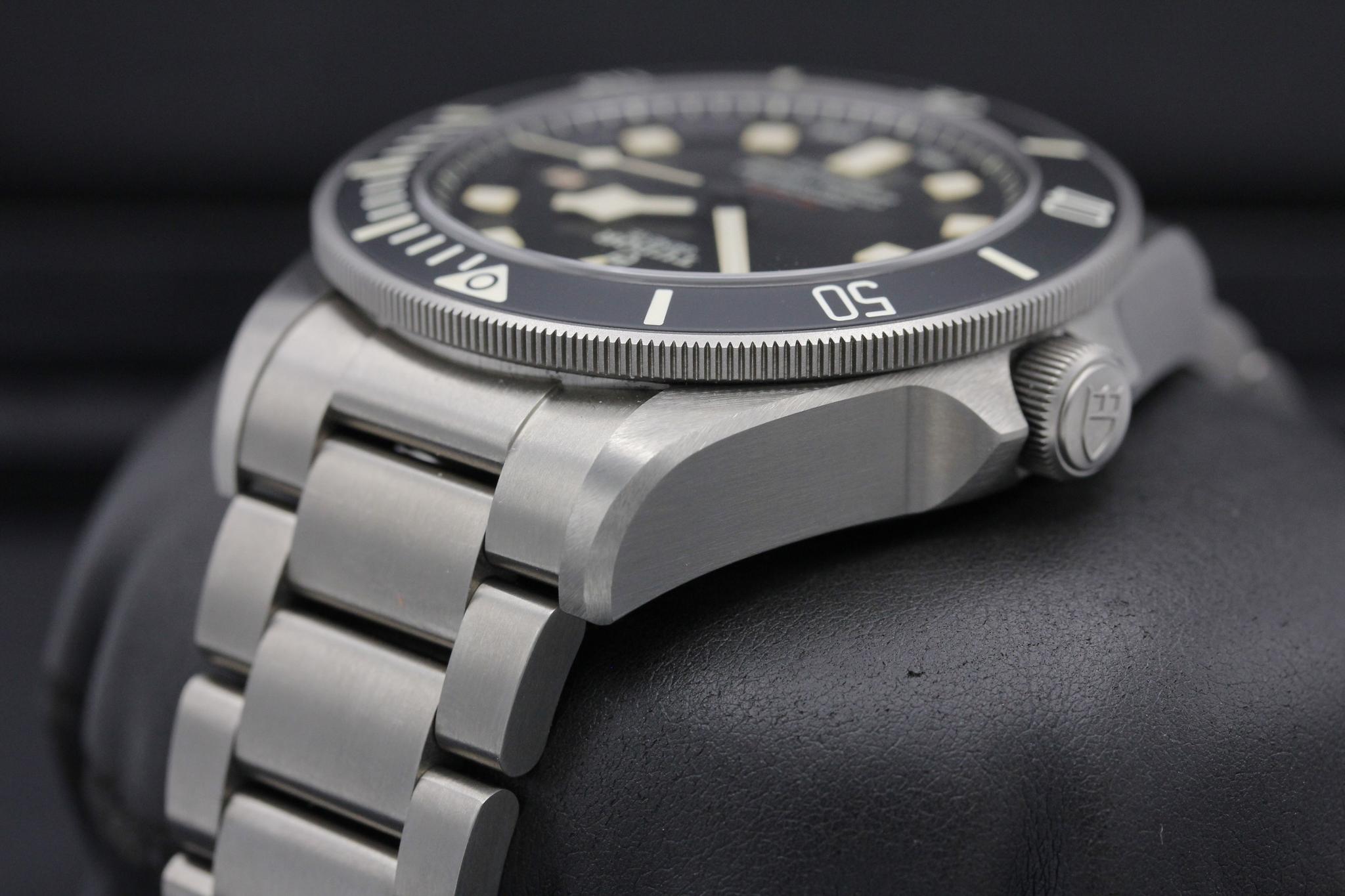 Watch Image 2