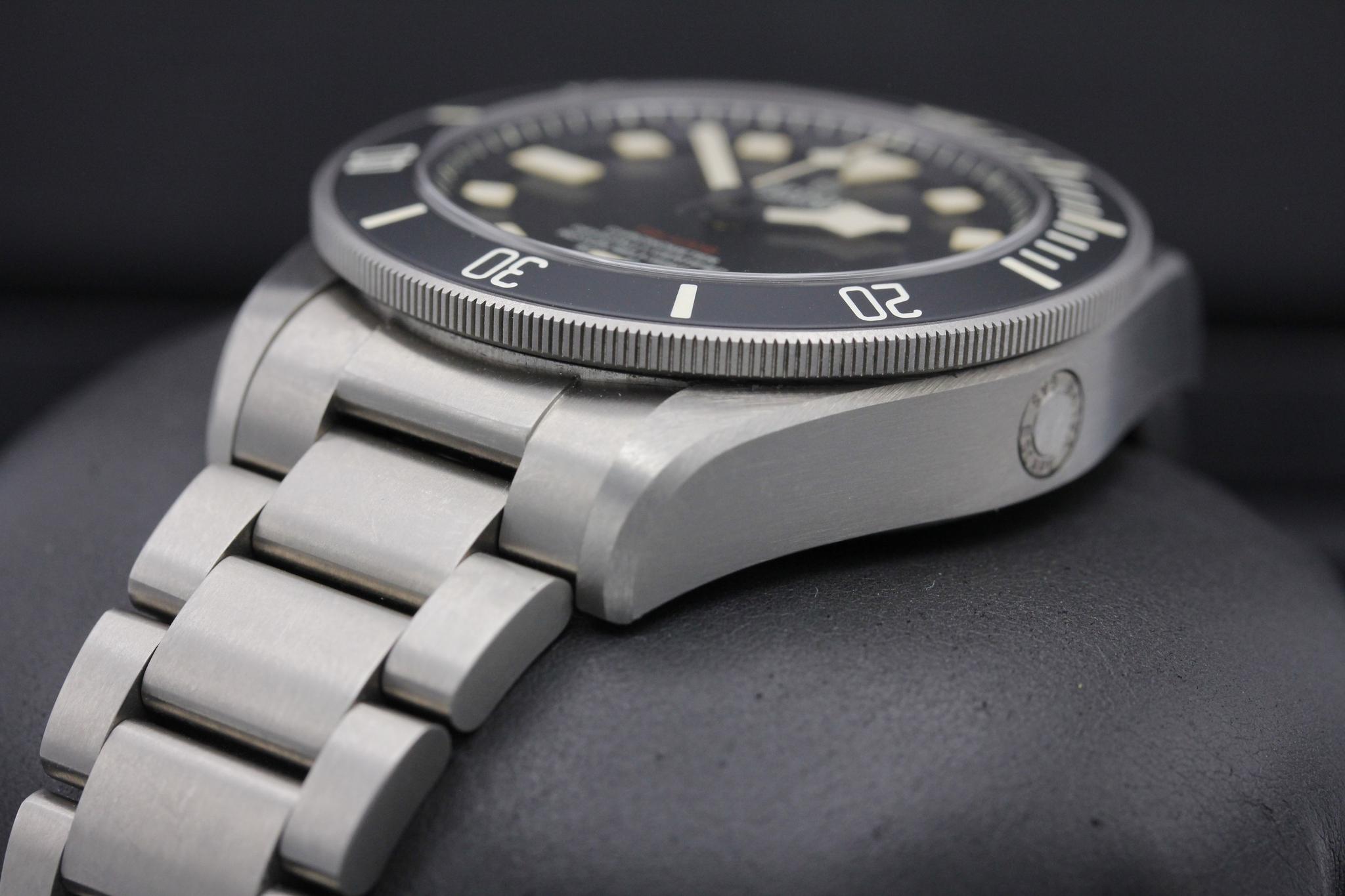 Watch Image 5
