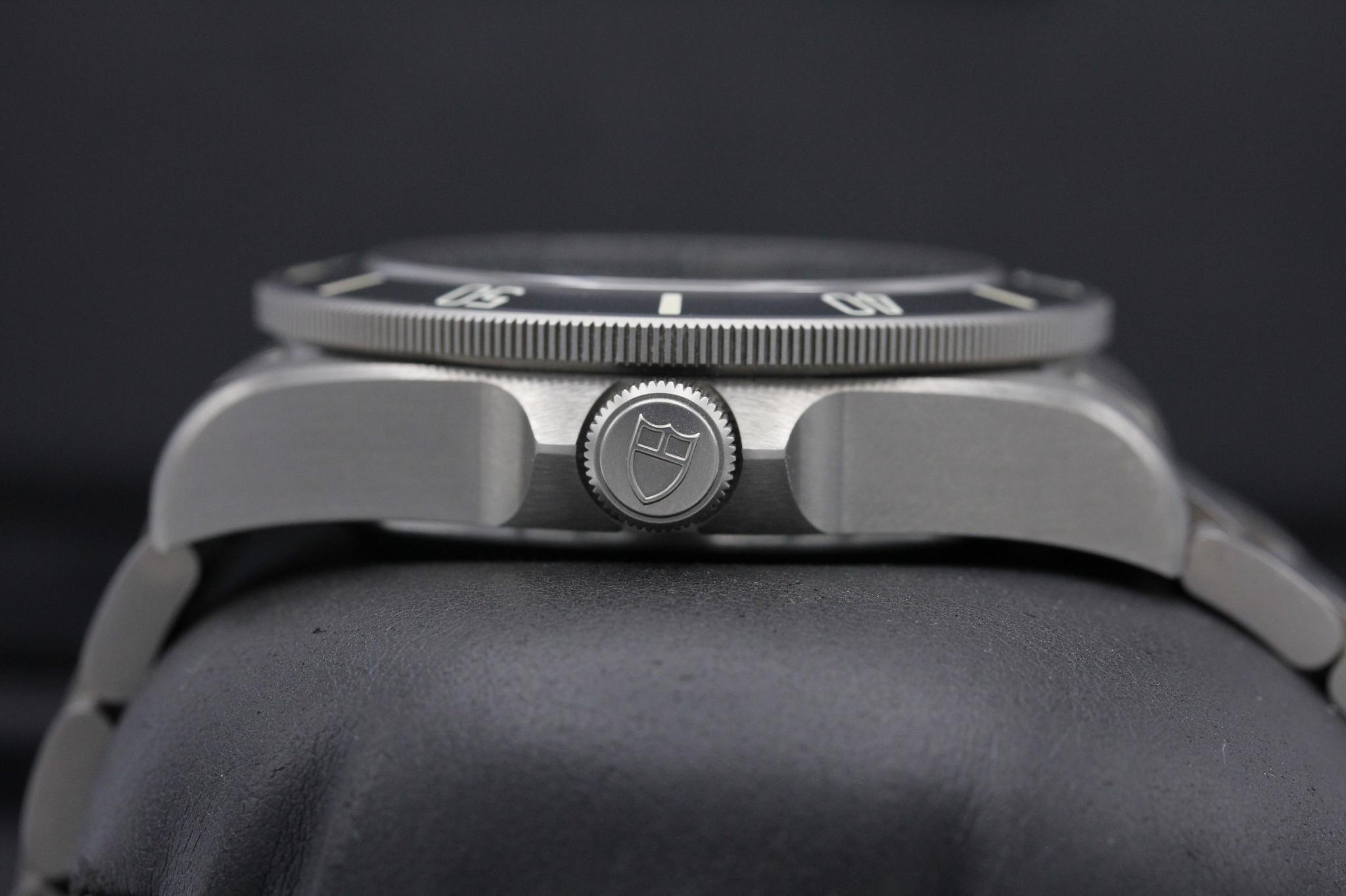 Watch Image 3