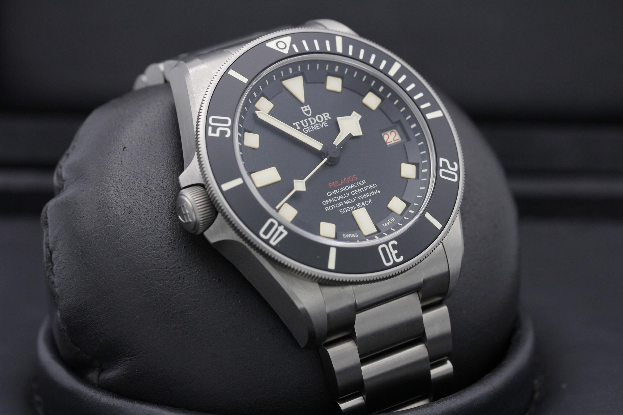 Watch Image 11