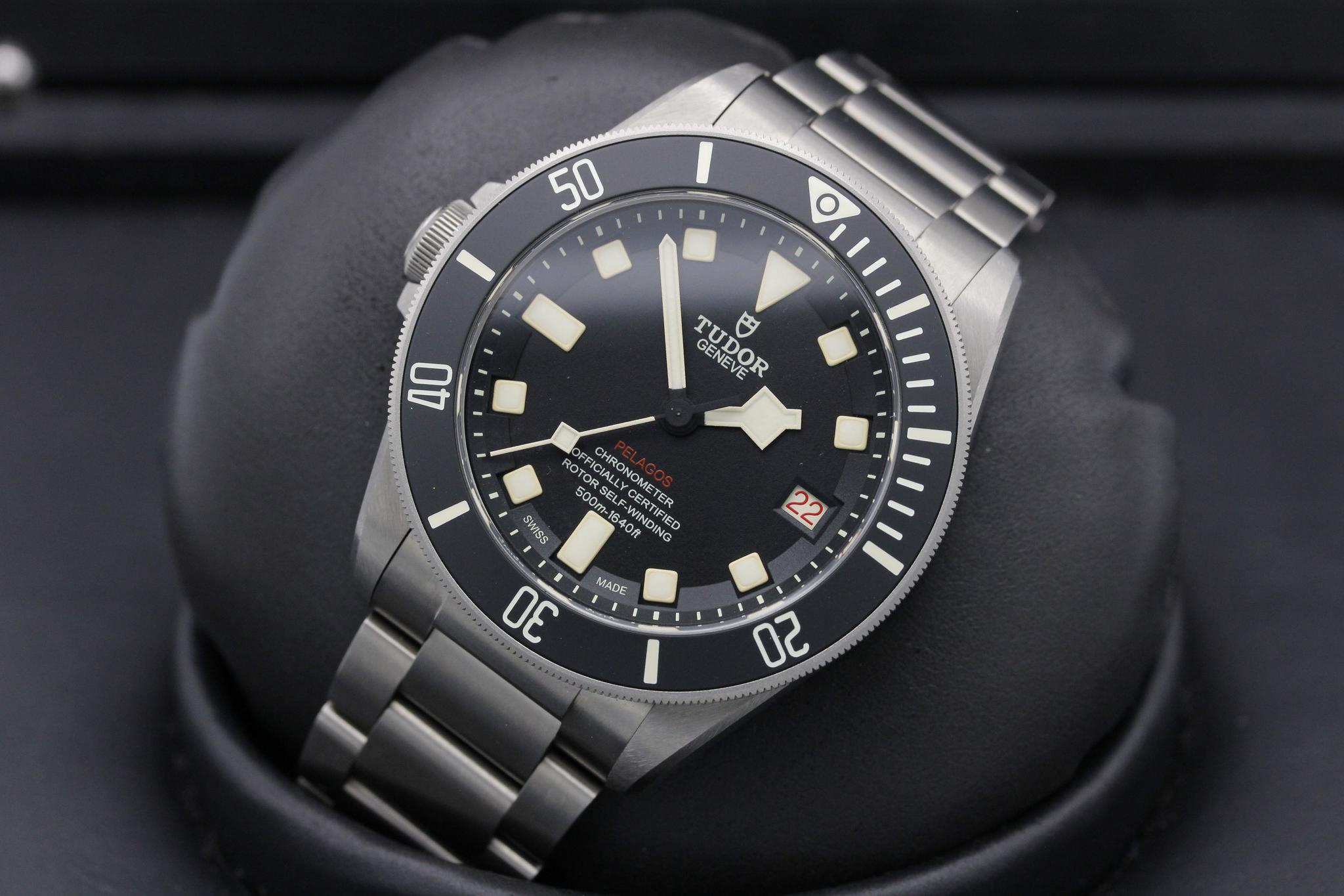 Watch Image 10
