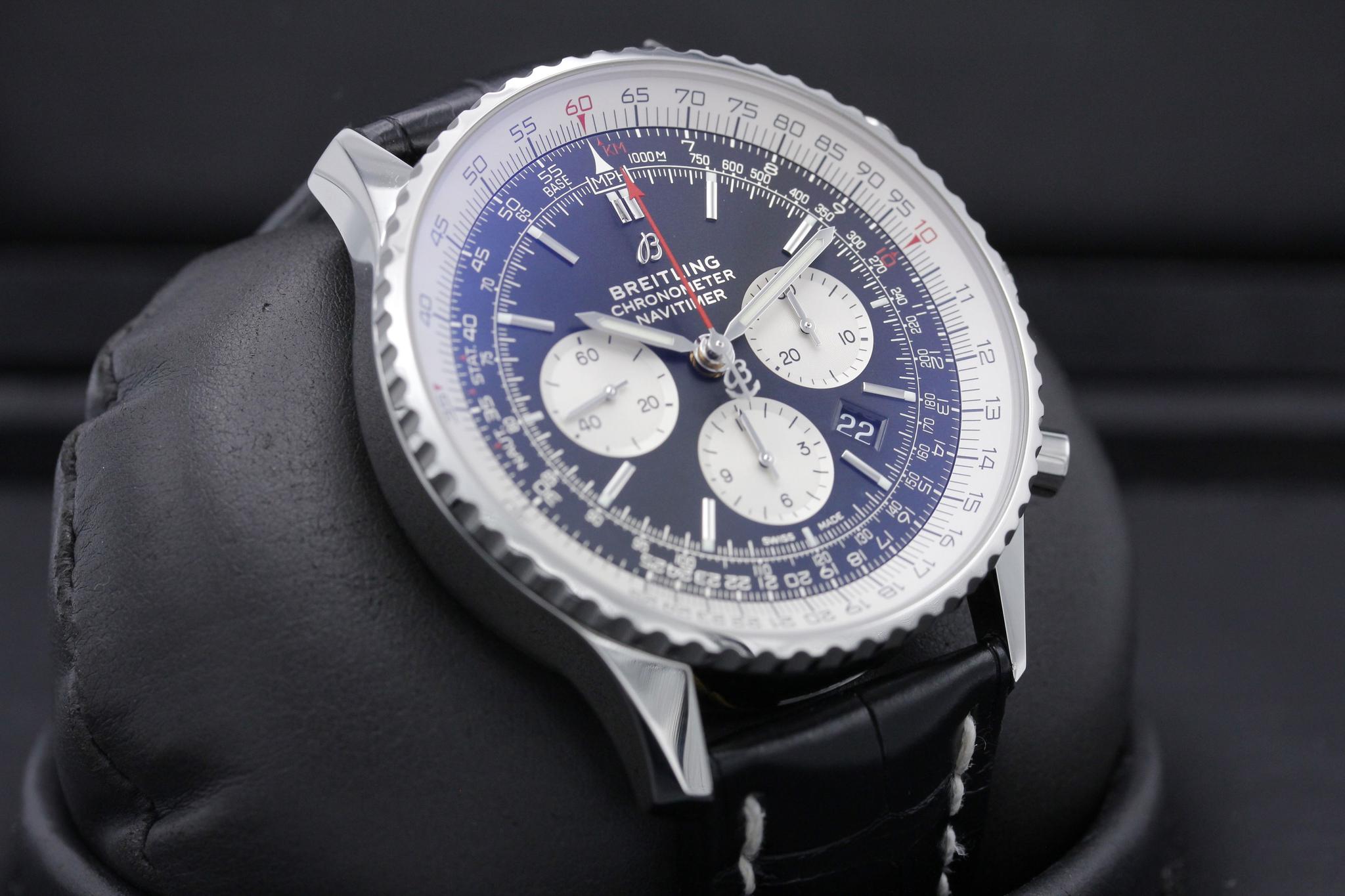 Watch Image 10