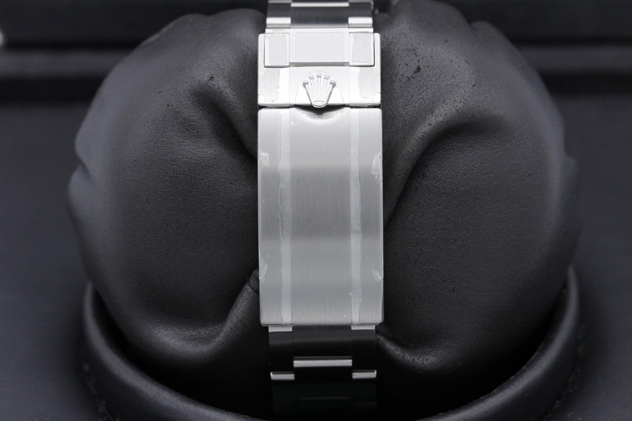 Watch Image 8