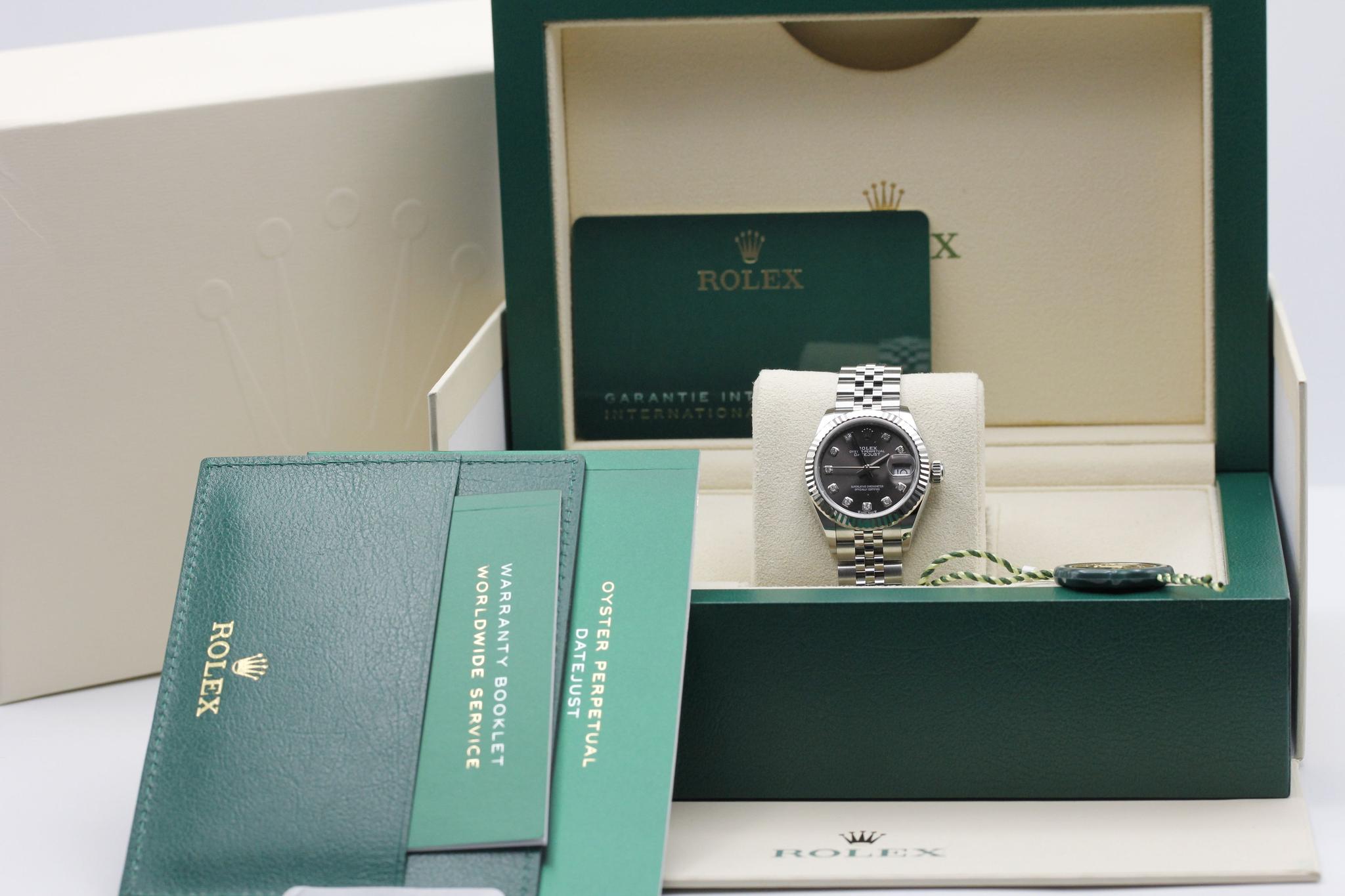 Watch Image 11
