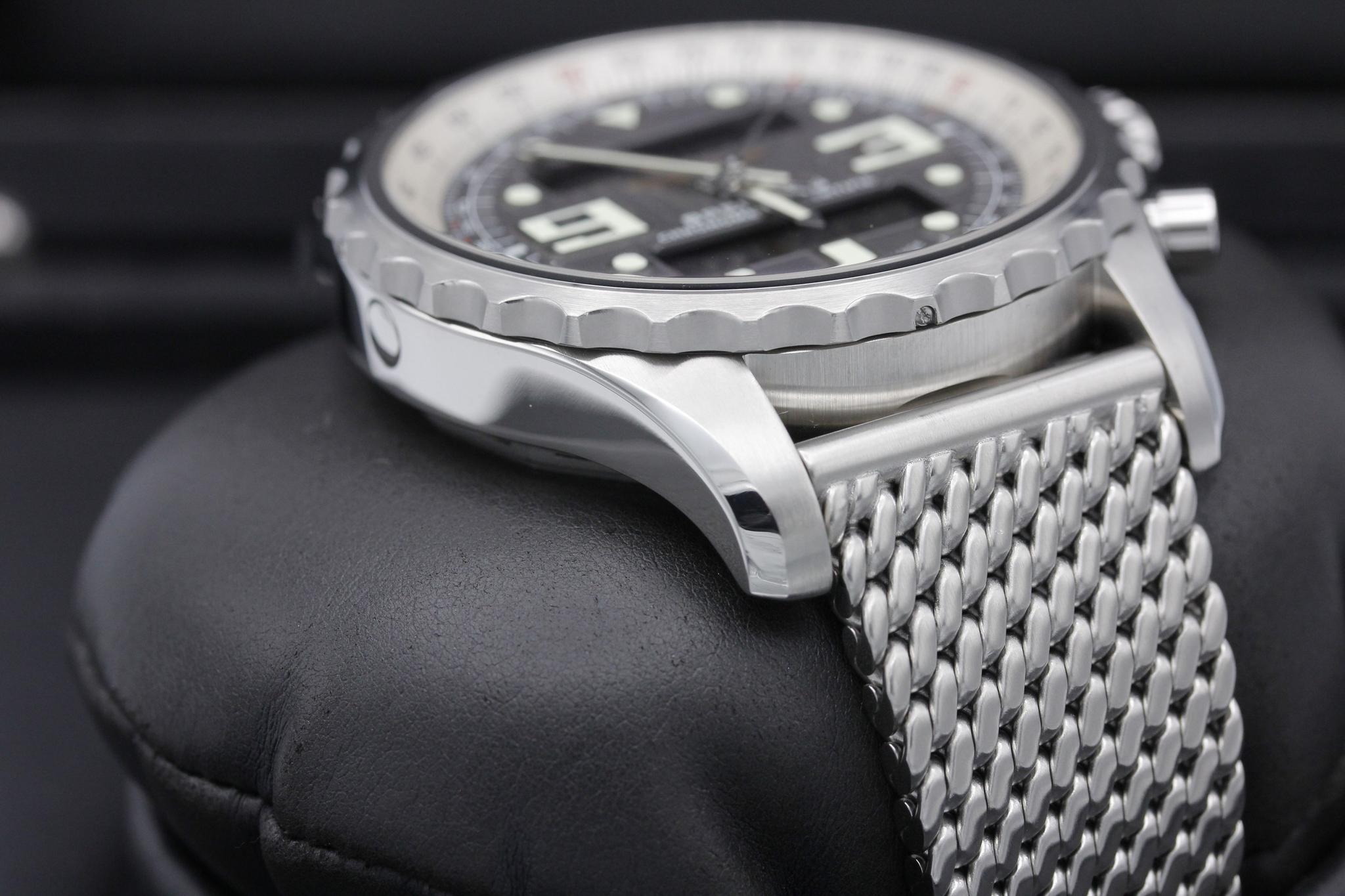 Watch Image 6