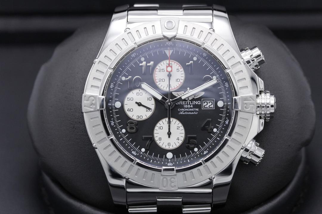 Breitling Super Avenger A13370