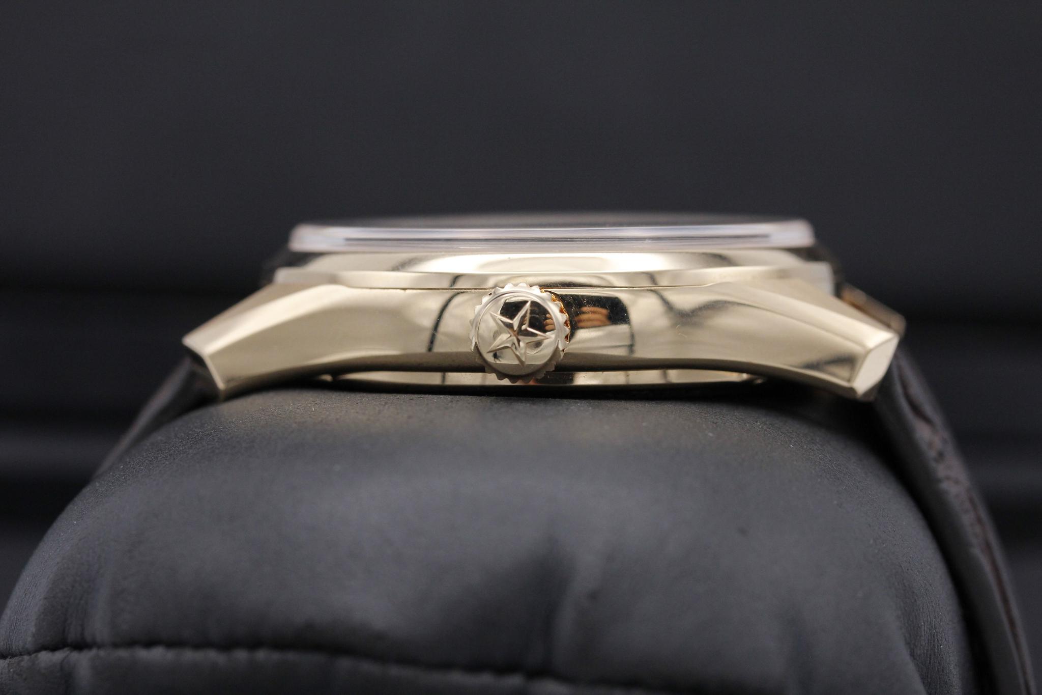 Watch Image 3