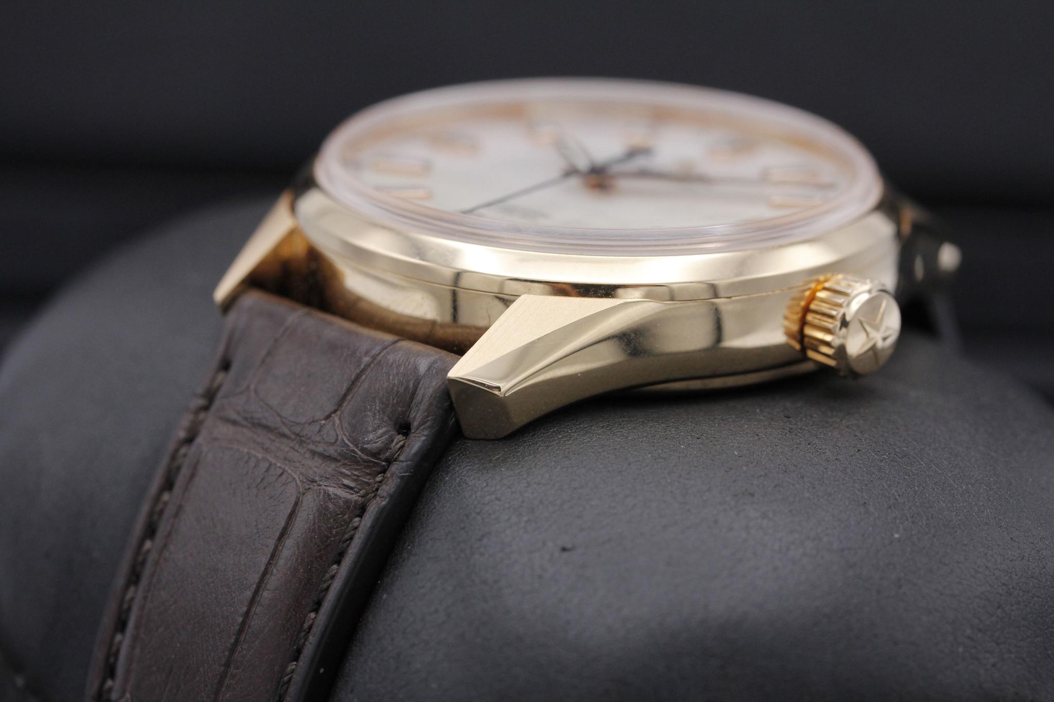 Watch Image 2