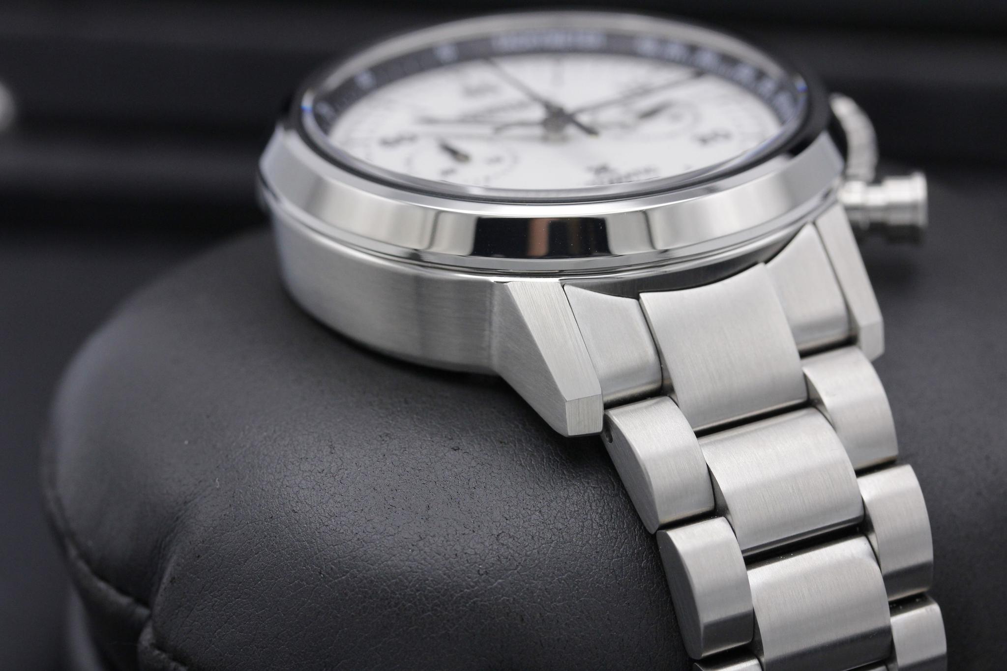 Watch Image 6