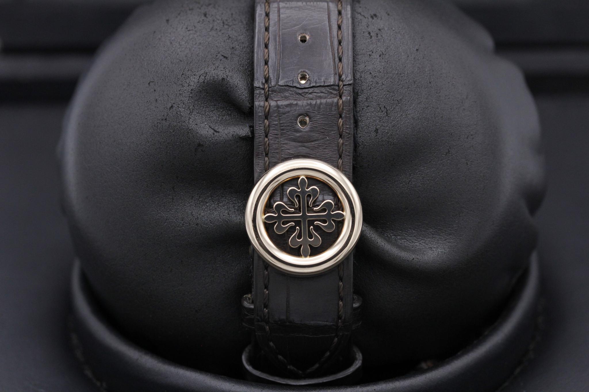 Watch Image 8