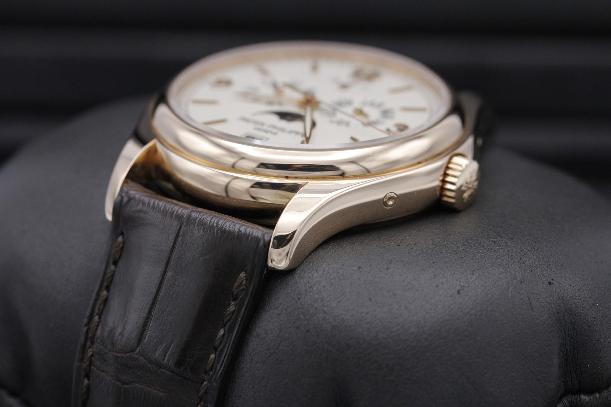 Watch Image 2