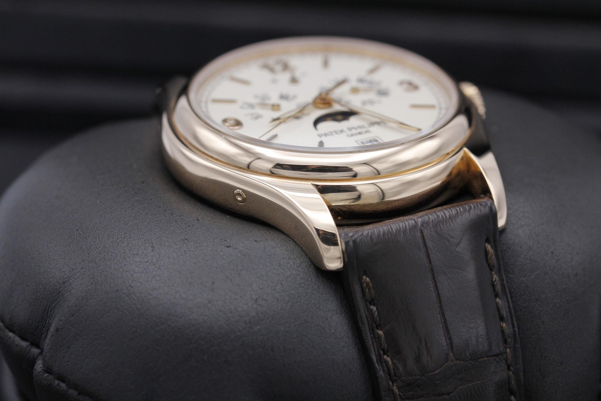 Watch Image 6