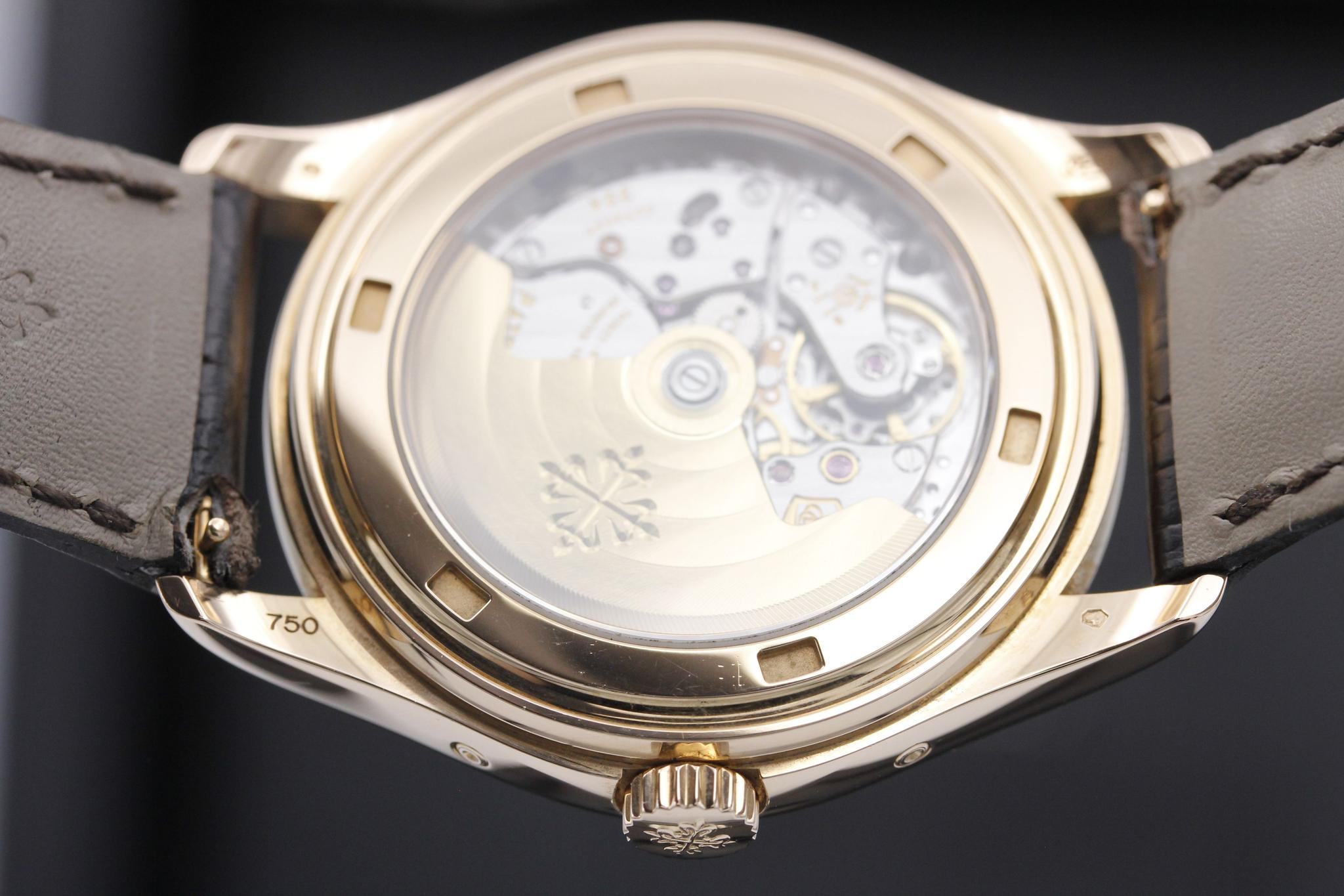 Watch Image 7