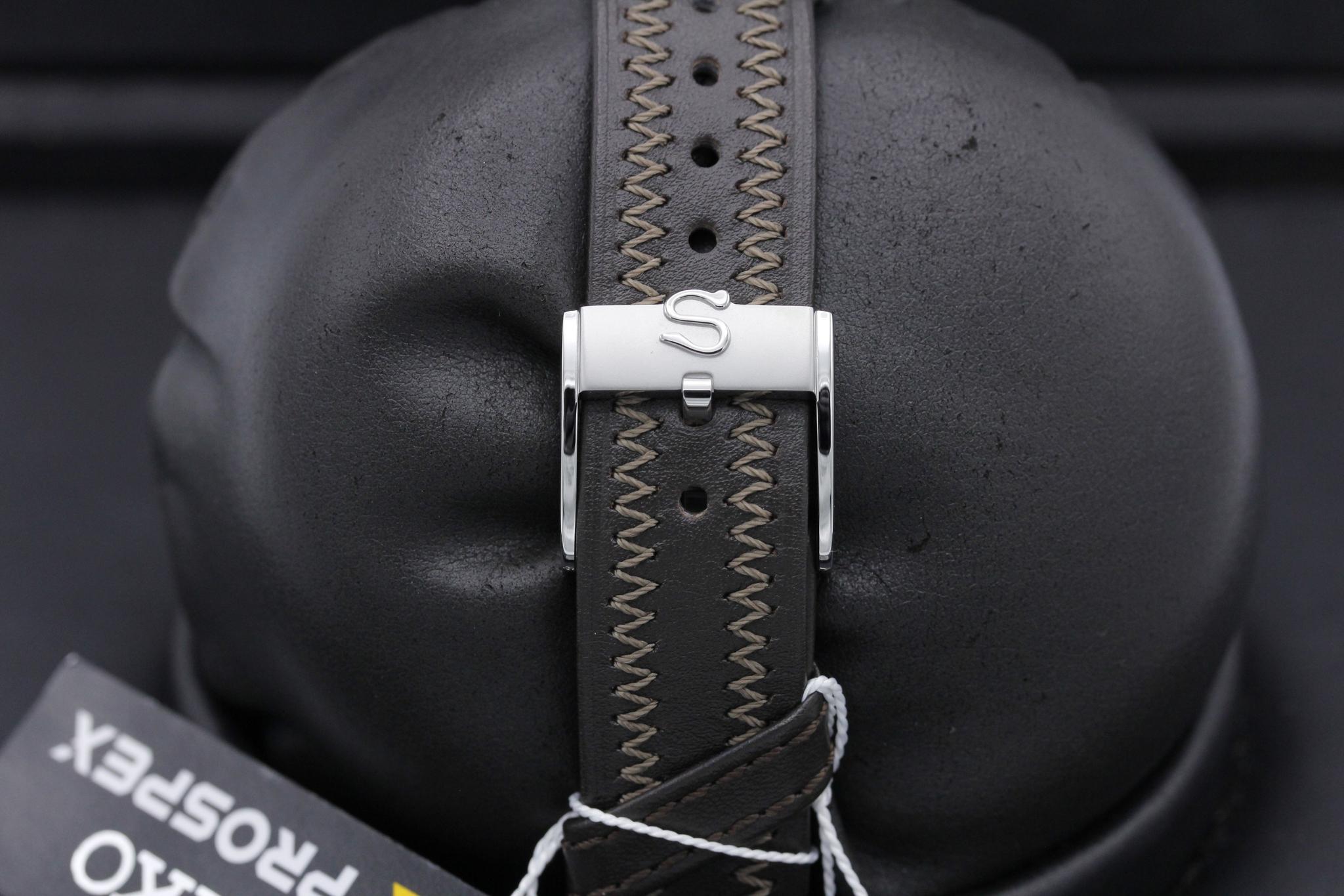 Watch Image 8
