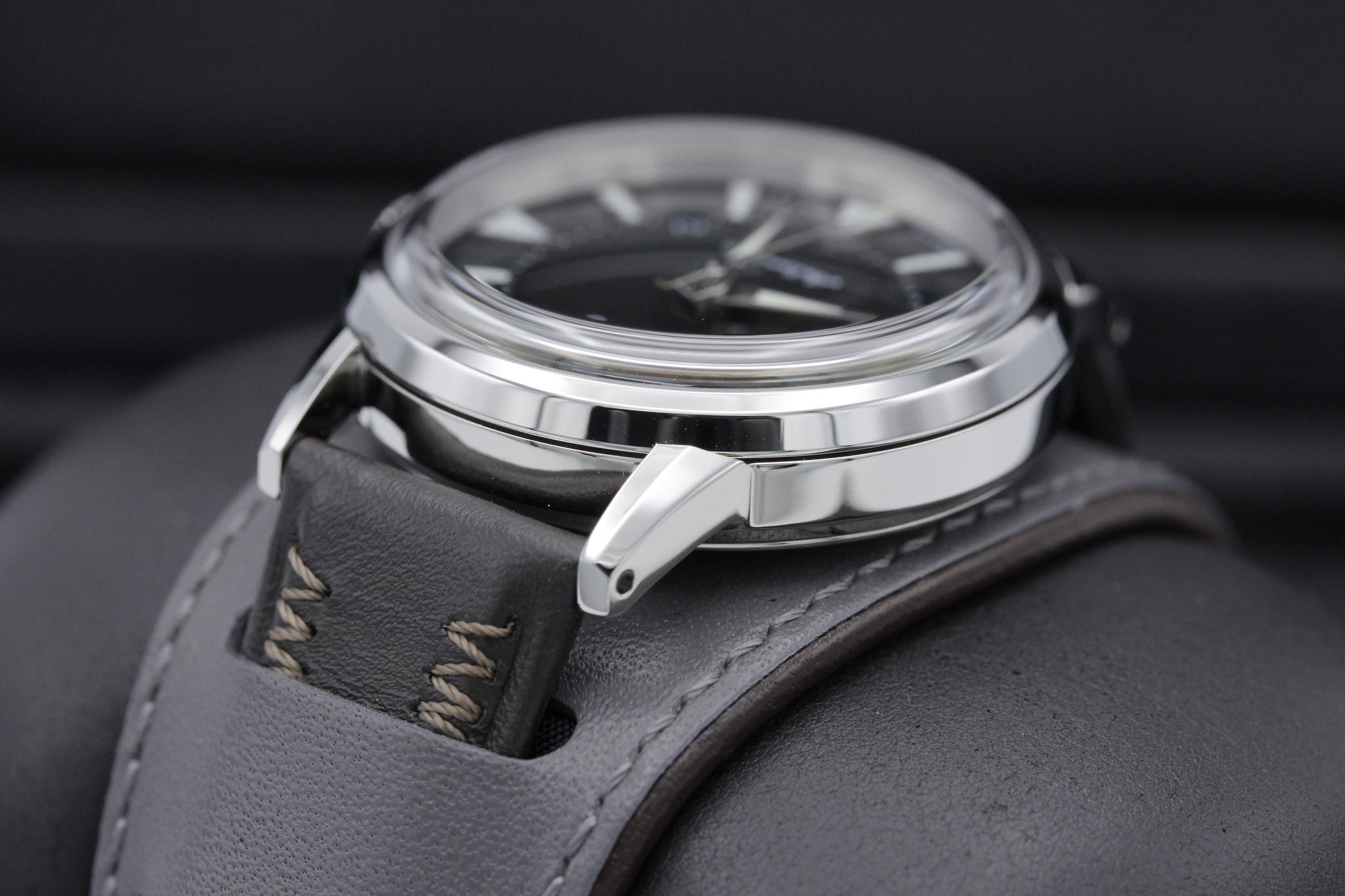 Watch Image 5