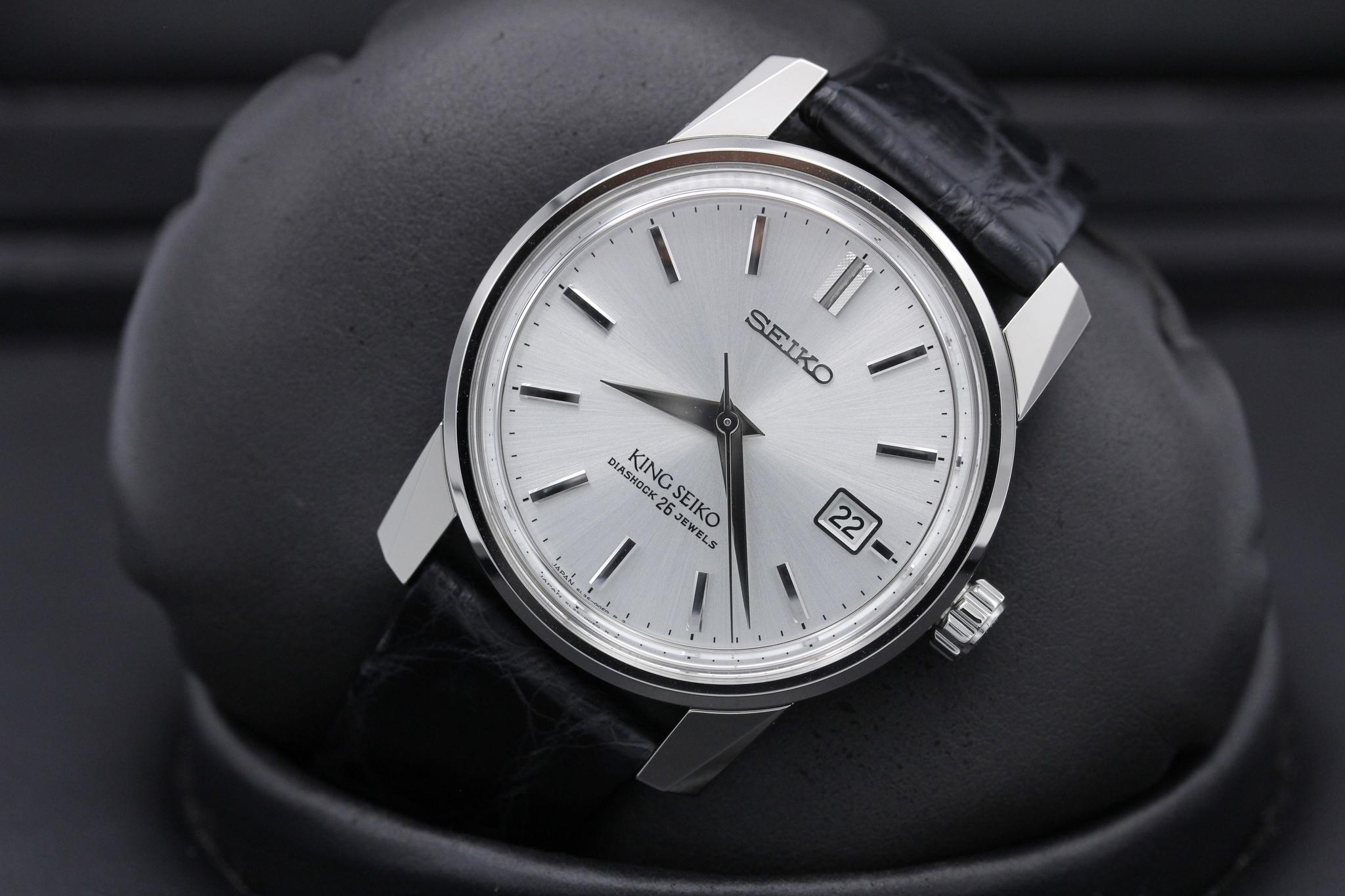 Watch Image 10