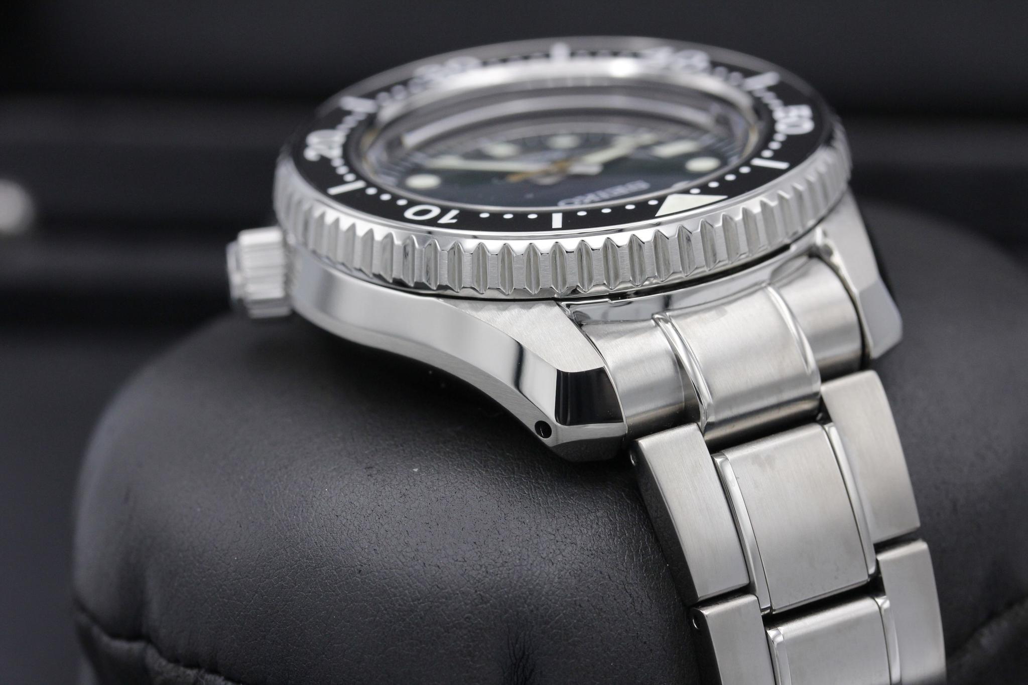 Watch Image 4