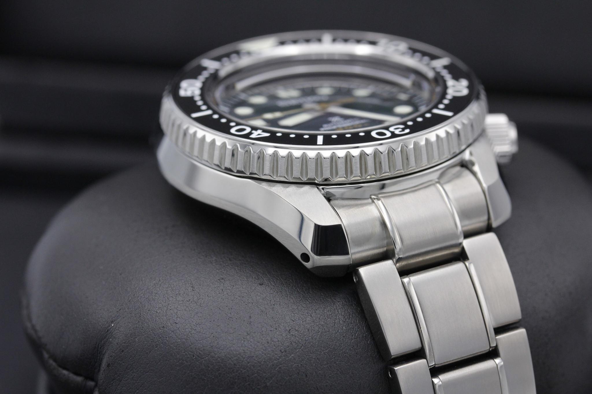 Watch Image 6